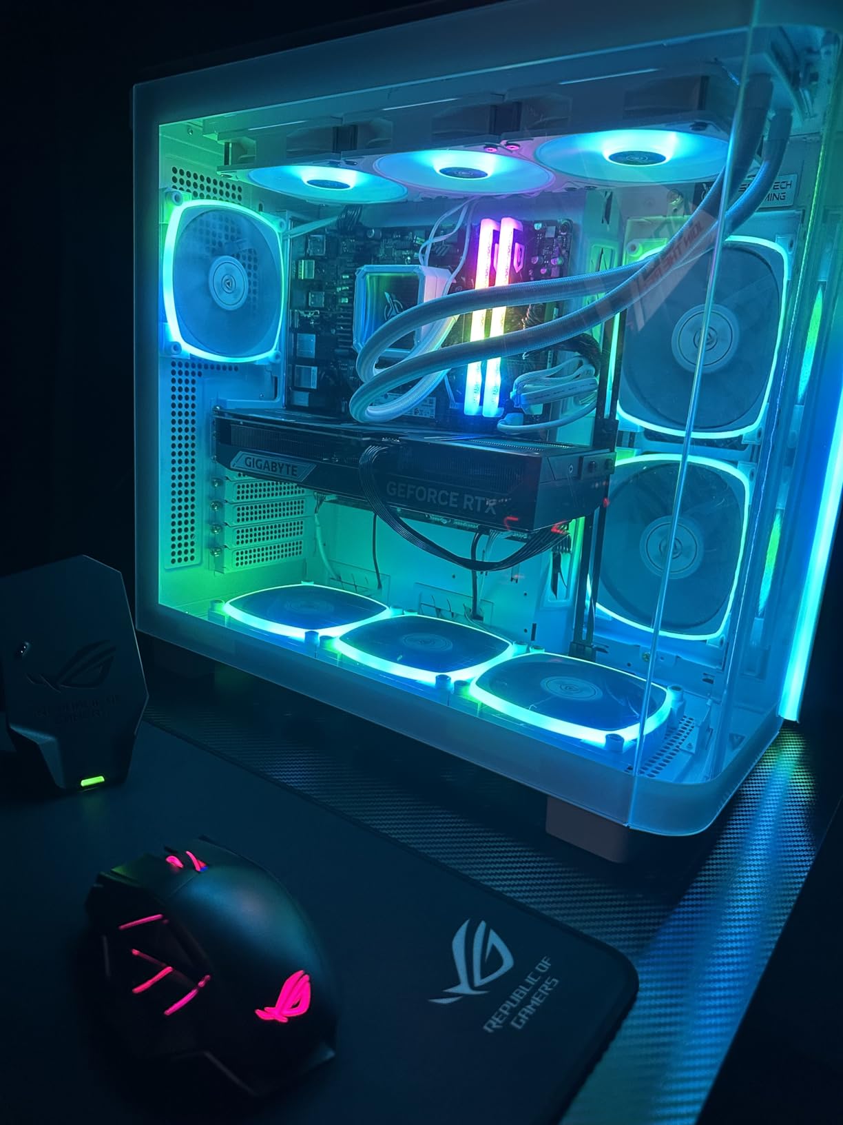 Skytech Gaming King 95 Gaming PC, Ryzen 7 9800X3D, RTX 5070 Ti | 32GB DDR5 RAM 5600, 1TB Gen4 NVMe M.2 SSD, Windows 11, 850W GOLD ATX 3 PSU, 360 ARGB AIO, Wi-Fi 5, Desktop customer photo 1