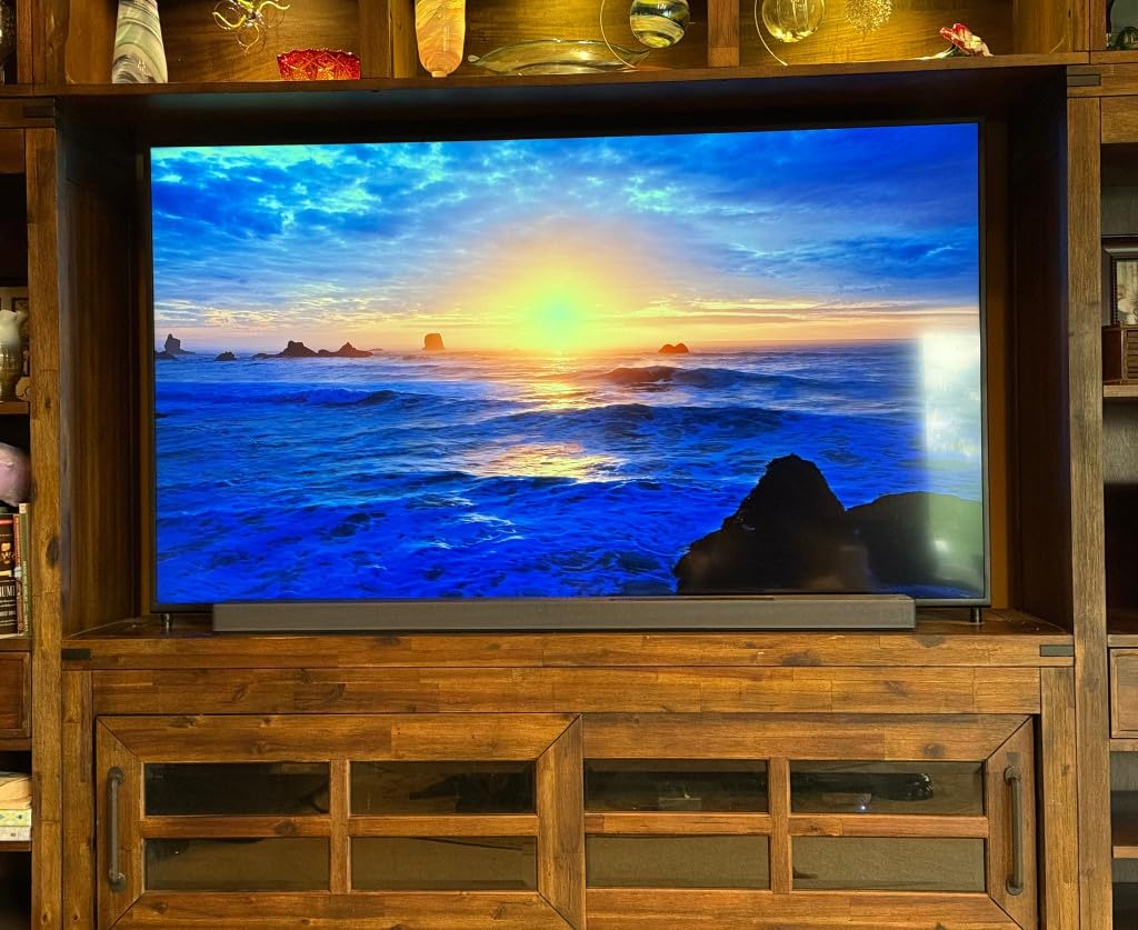 Samsung Q-Series Soundbar HW-QS700F 3.1.2 ch Subwoofer (2025 Model) Convertible Fit, Wireless Dolby Atmos, Q-Symphony customer photo 2