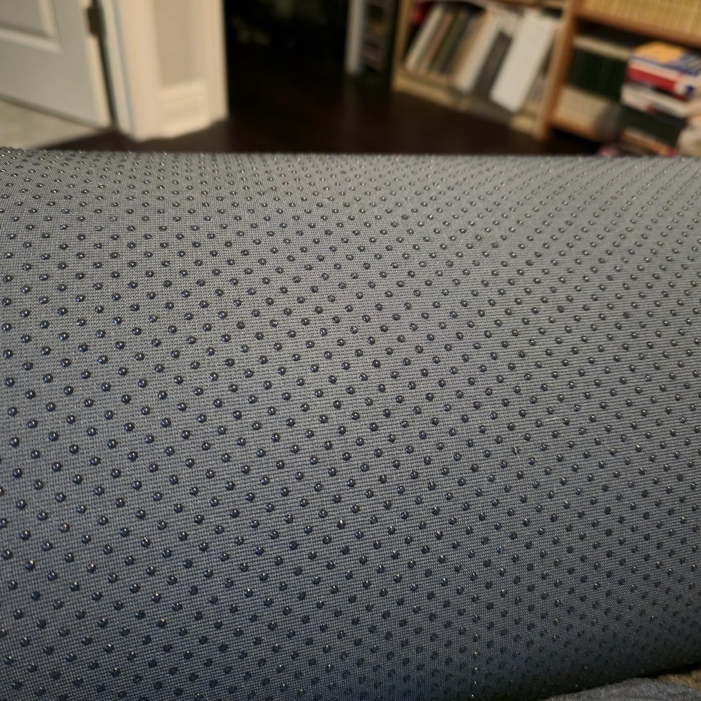 Leitz Ergo Foot Rest for Under Desk, Ergonomic, Washable Cover, Relieves Shoulder Back Lumbar and Knee Pain, Knee Support, Ankle Rocker customer photo 2