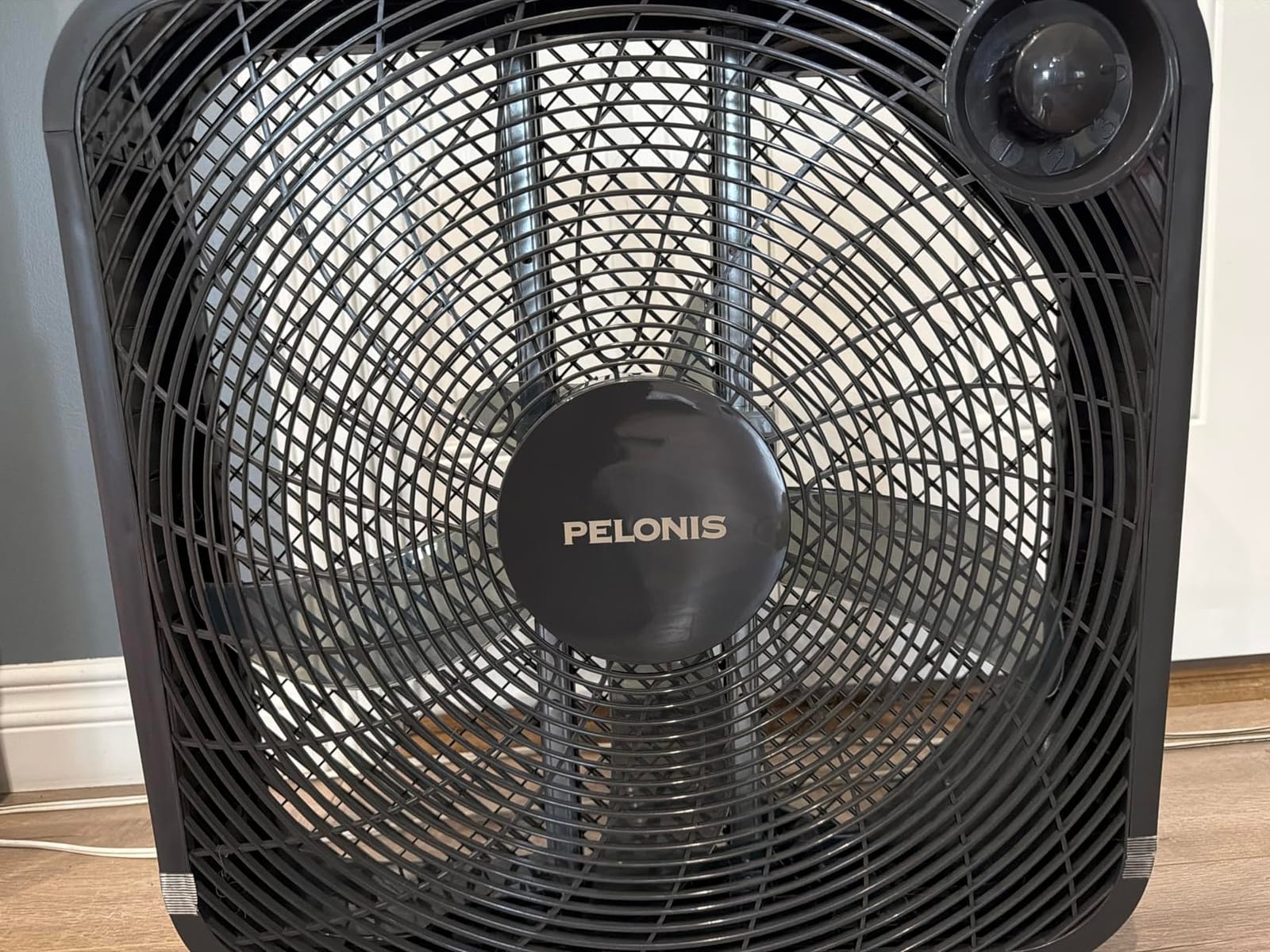 PELONIS 20 Inch Box Fan for Bedroom - 3 Speeds, 25ft/s, Floor Fan, Window Fan, Table Fan, Desktop Fan with Superior Air Throw (2295 CFM), Lightweight, 5 Blades customer photo 2