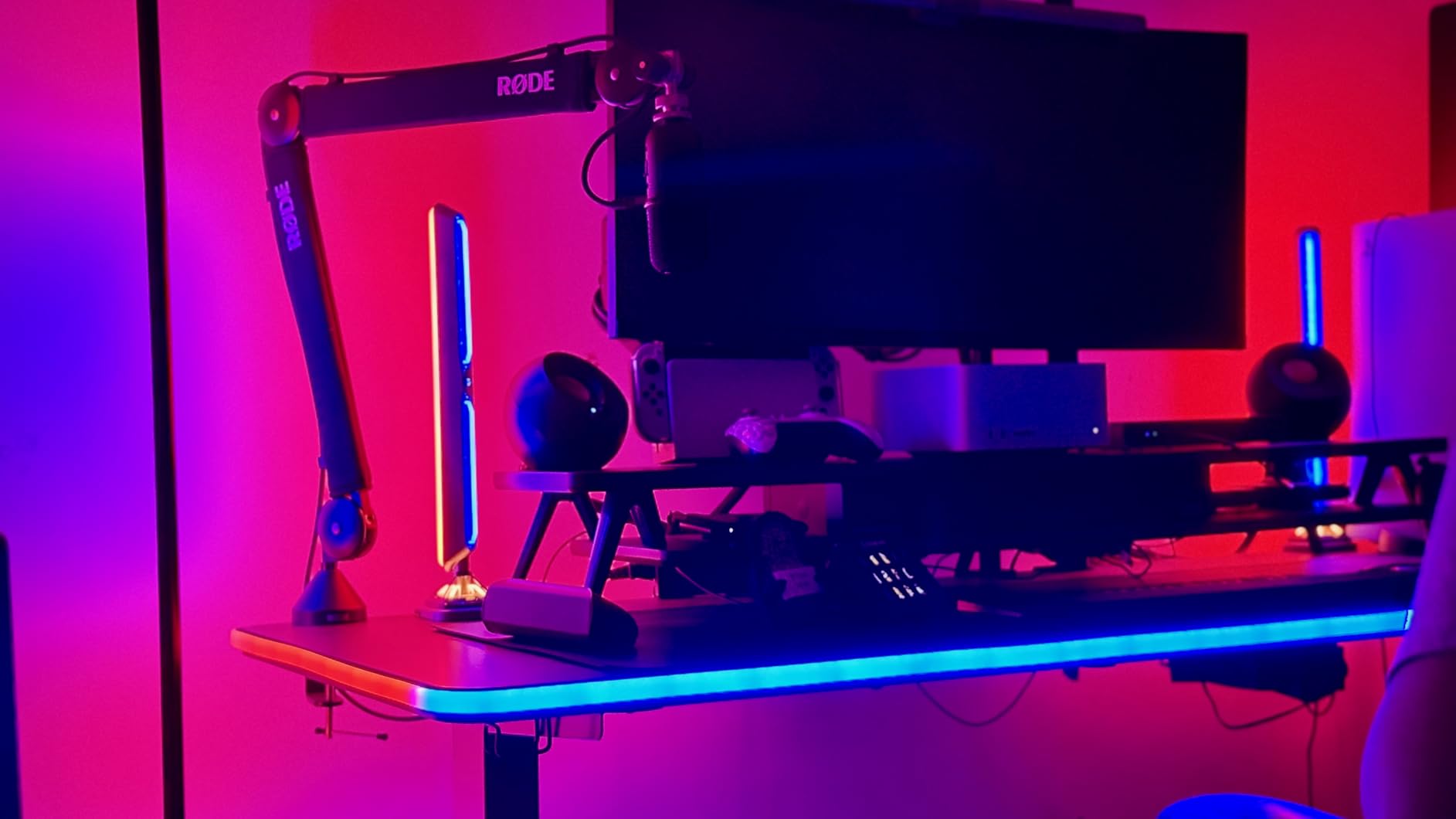 Govee Gaming Light Bars Pro,16-Inch Smart RGBIC Wi-Fi LED Game Lights | Upgraded,RGBICIllumination,Triple-Sided,Music Sync & 60+ Scene Modes, Works with Alexa & Google Home, Gaming Room Decor customer photo 1