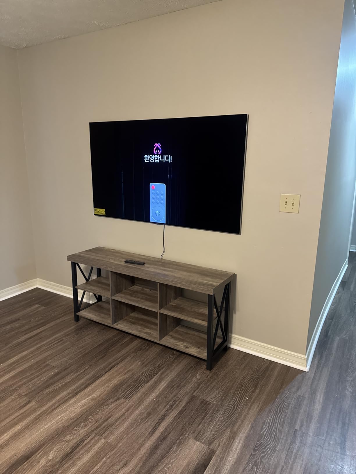 LG 65-Inch Class OLED evo AI Super Upscaling 4K G5 Series Smart TV w/Dolby Atmos, Vision, HDR10, Filmmaker Mode, Wow Orchestra, Alexa Built-in (OLED65G5WUA, 2025) customer photo 2