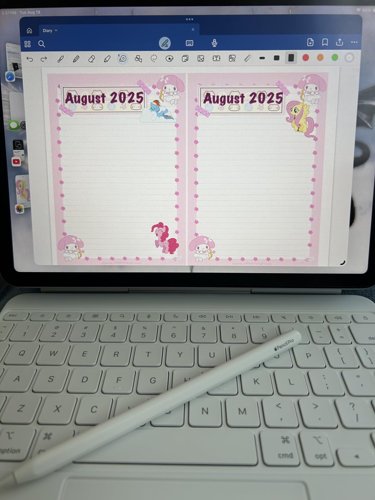 Apple Magic Keyboard: Keyboard and Case for iPad Air 11-inch (M2, M3, and M4) and iPad Air (4th and 5th Generation), US English - White customer photo 1