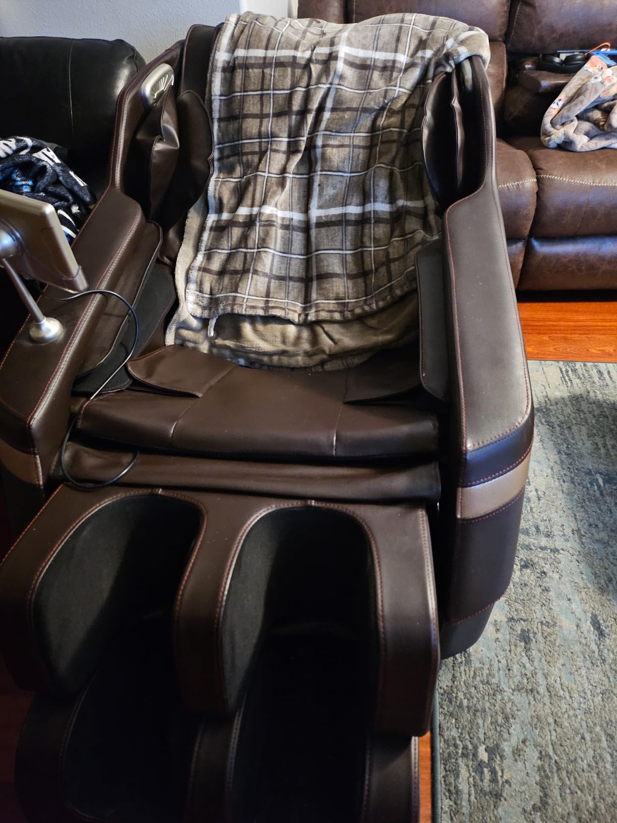 Real Relax Full Body Shiatsu Massage Chair for Home Relaxation | Zero Gravity Recline, Pre-Assembled, 6 Auto Modes, Foot Massage, Waist & Calf Heating, Bluetooth, Black customer photo 1