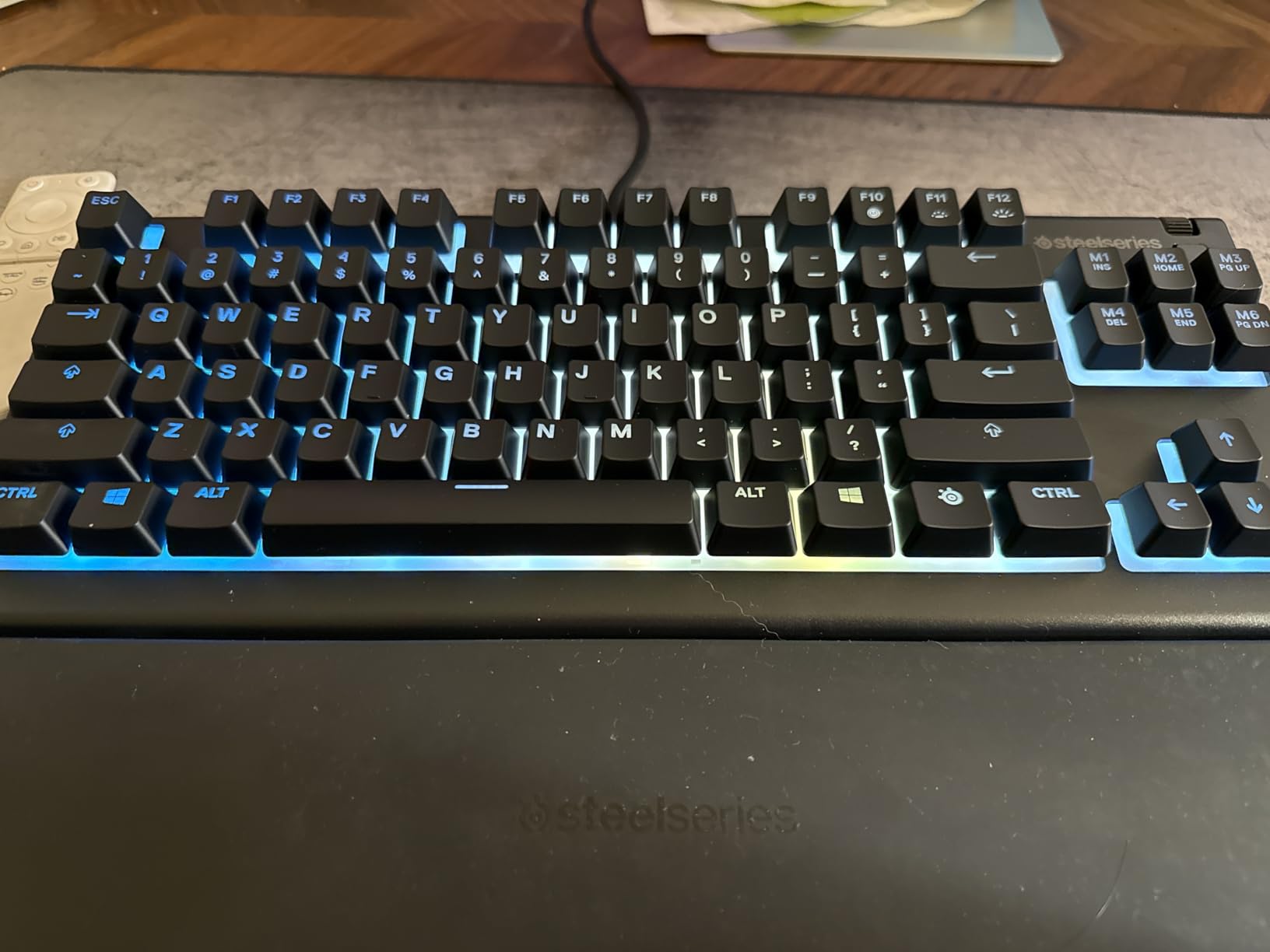 SteelSeries Apex 3 TKL White RGB Gaming Keyboard - Tenkeyless Compact Form Factor - 8-Zone RGB Illumination - Water and Dust Resistant - Whisper-Quiet Gaming Switch customer photo 2