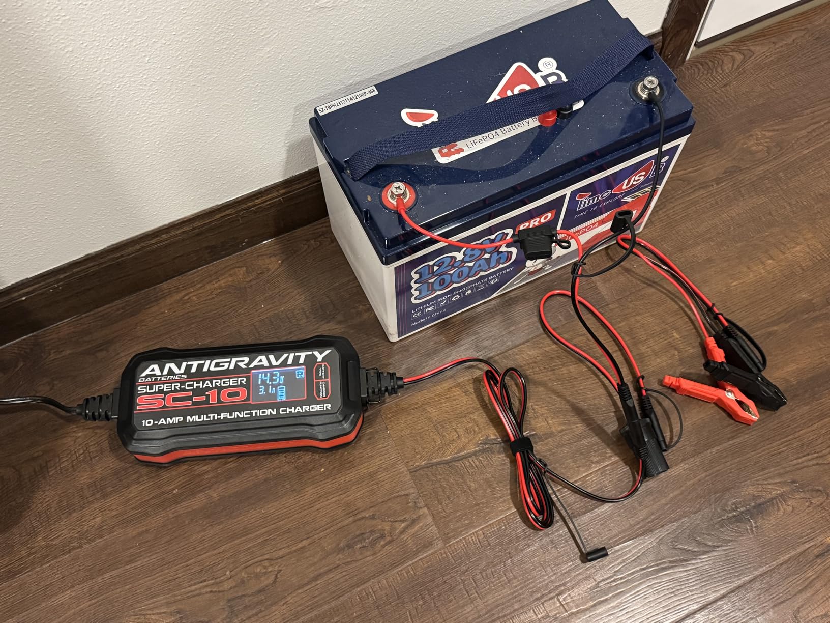 Antigravity SC-10 Super-Charger 10A Smart Battery Charger & Maintainer for 6V/12V Lithium (LiFePO4) & 12V Lead-Acid Batteries - Wall-Powered, LCD Display, Power Supply Mode, BMS Reset customer photo 1