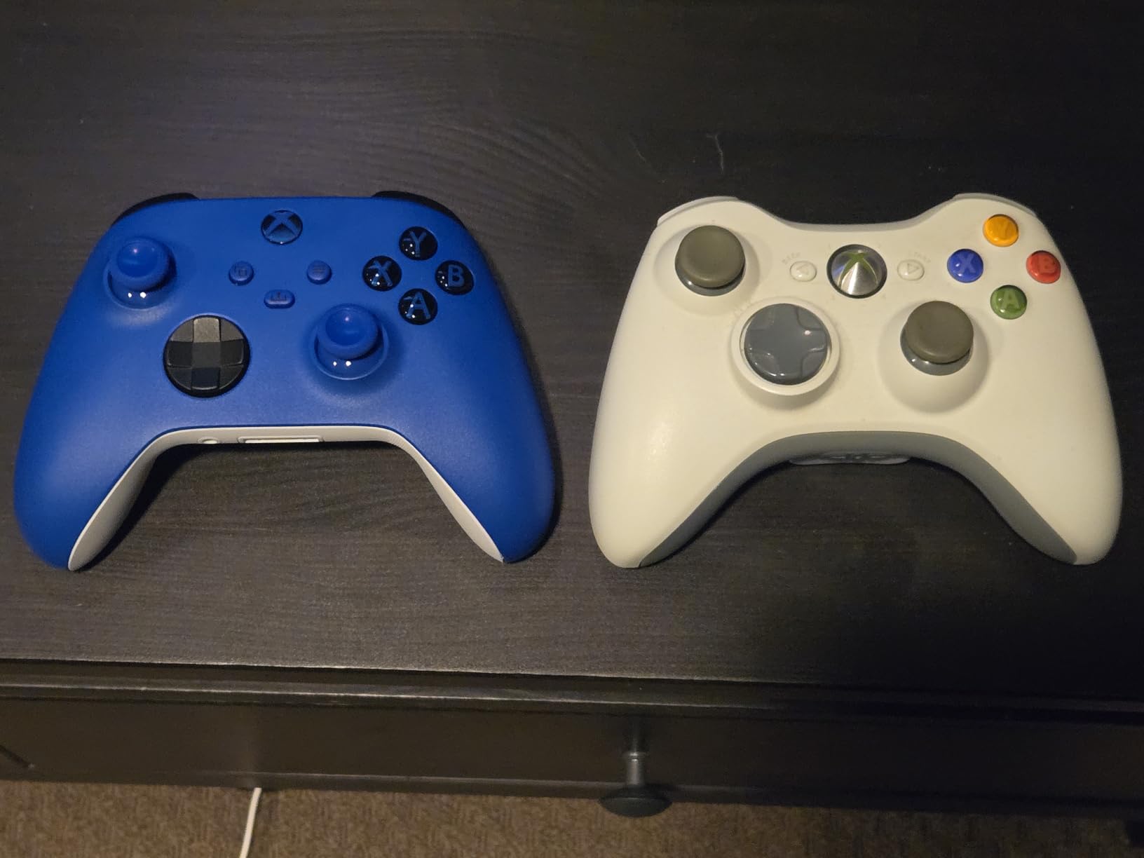 XBOX Wireless Gaming Controller | Shock Blue | Console, PC, & Cloud Devices | Textured Grip | Wireless, Bluetooth, USB-C Connectivity customer photo 2