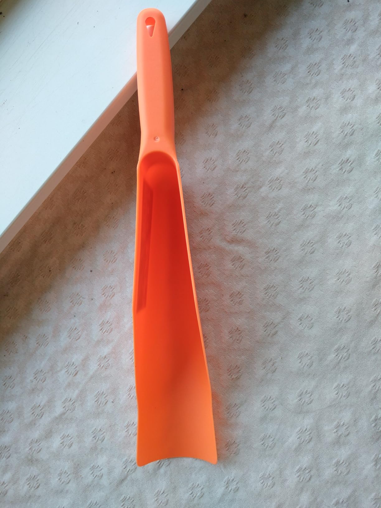 Gutter Scoop Cleaning Tools - Easy Removal of Leaves and Dirt - Deep Curved Gutter Scooper Shovel for Leaves & Debris, High-Impact Polypropylene, Ergonomic Handle, Fits Most Rain Gutters customer photo 1