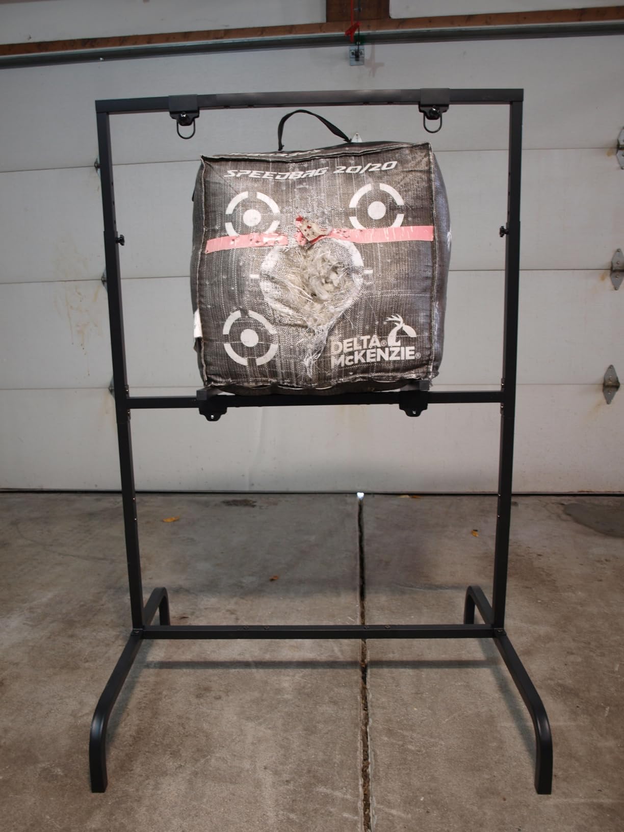 Adjustable Archery Target Stand, Portable Shooting Target Holder for Foam, 3D, Straw Archery Targets, Hunting Bow and Arrow, Raised Leg Design for Indoor/Outdoor Shooting Range Practice customer photo 1