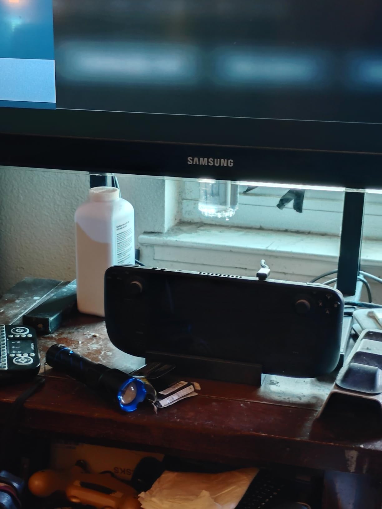 UGREEN Steam Deck Dock 6-in-1 4K@120Hz HDMI 2.1, 100W PD, USB-A & USB C 3.0, Gigabit Ethernet, Dock for Rog Xbox Ally 2025, Steam Deck, ROG Ally, Region Go, MacBook customer photo 2