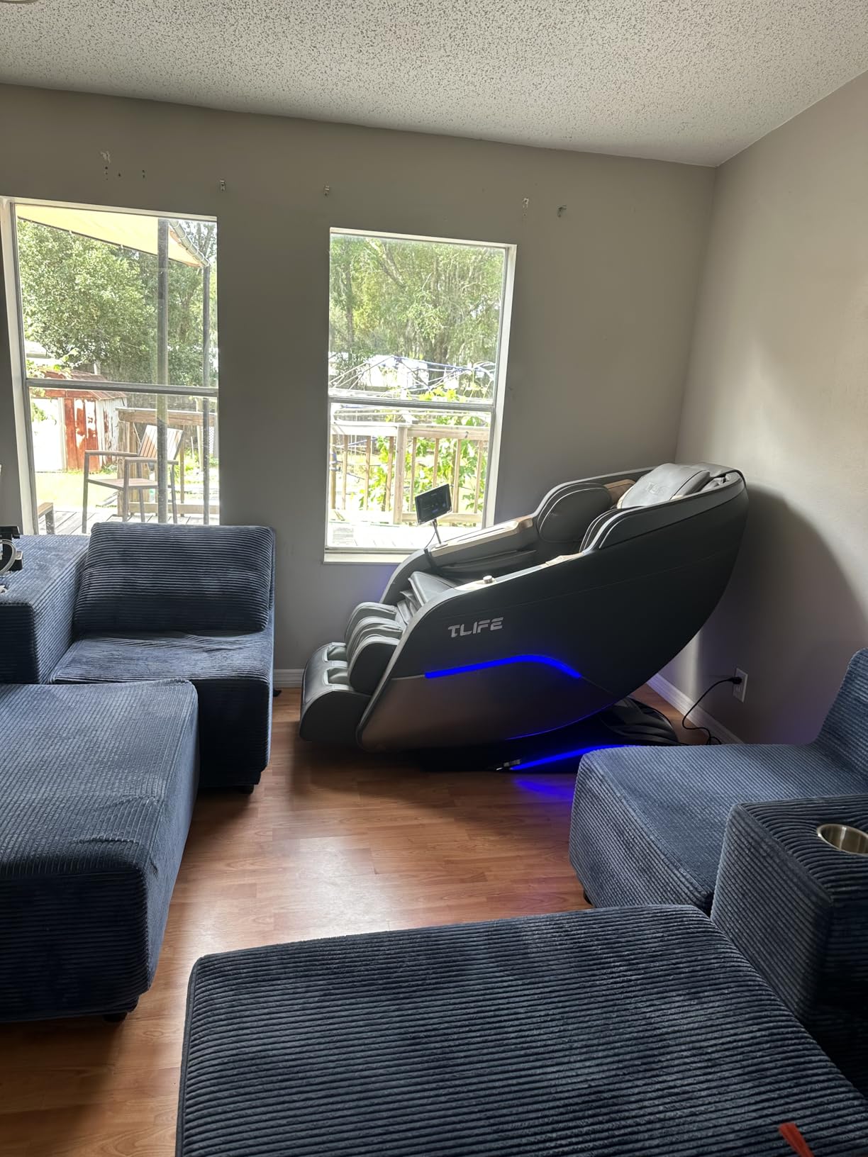 TLIFE Massage Chair Full Body 160° Zero Gravity SL-Track, 12 Modes, Black | Full-Body Airbags, Body Scan, 6 Massage Techniques, Foot Roller, LCD Touchscreen, No Assembly, Lumbar & Calf Heat for Seniors customer photo 2