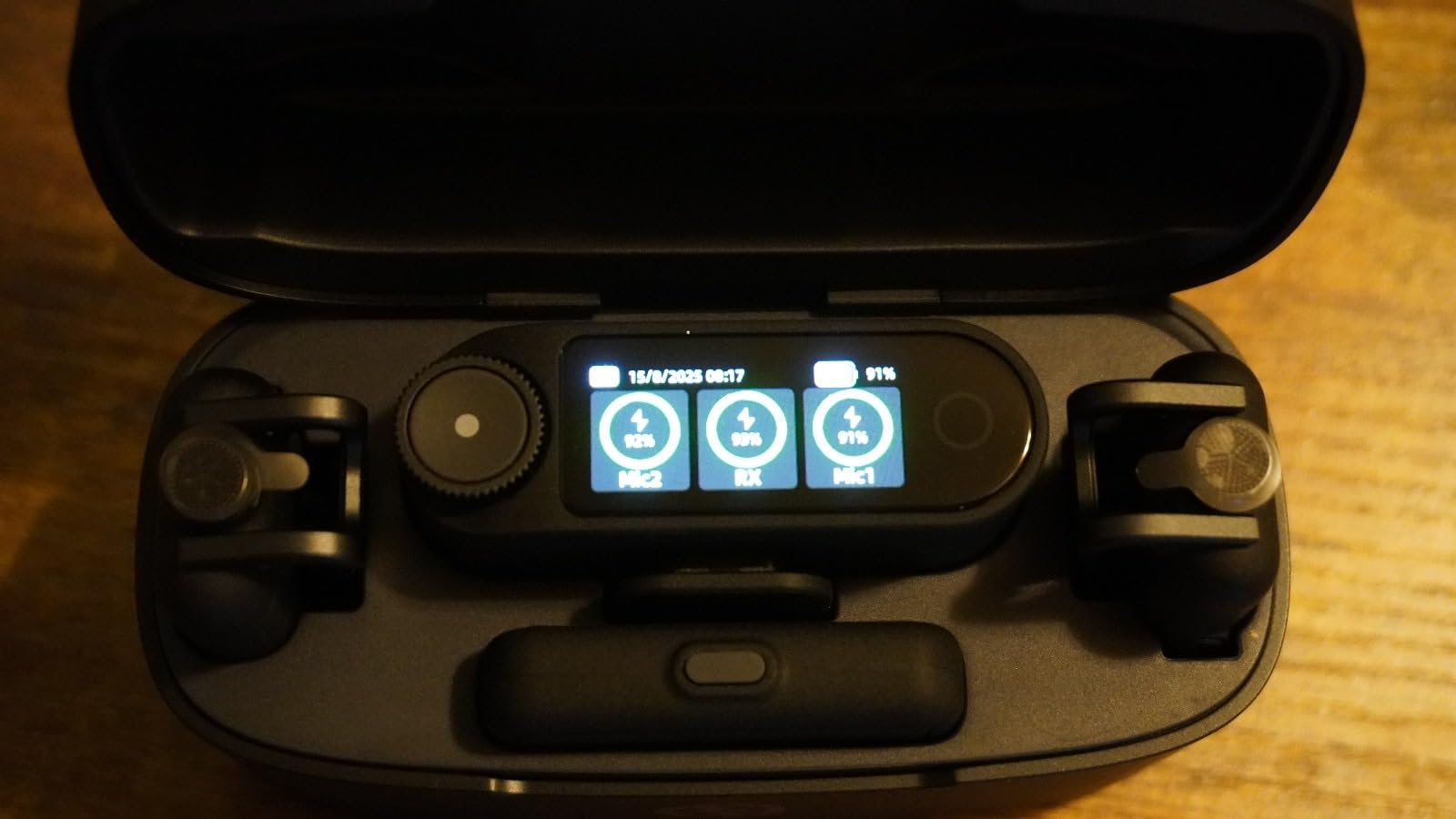 Hollyland Lark MAX 2 Wireless Lavalier Microphone for iPhone/Camera/Android, AI Noise Cancelling, 32-bit Full-Chain Audio, 340m Transmission (Combo, 2TX + 2RX + Charging Case) customer photo 1