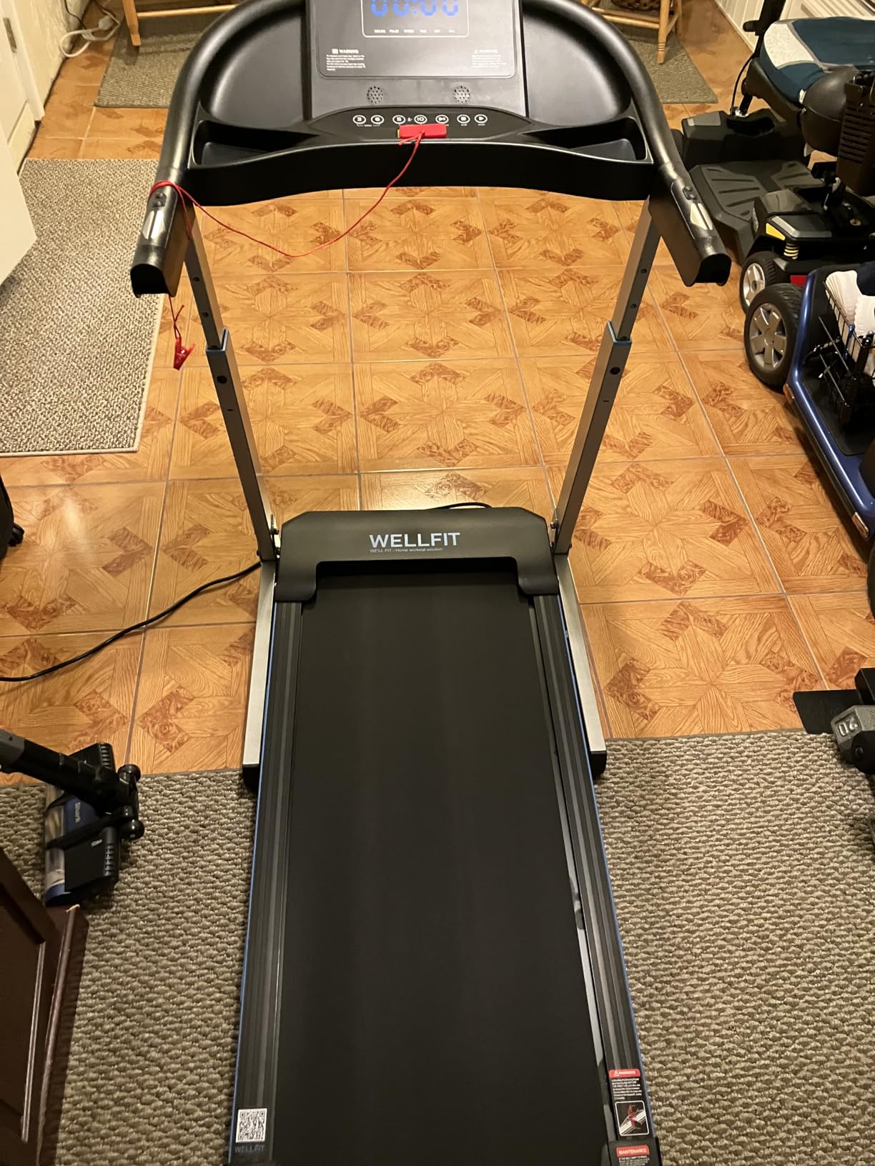 WELLFIT Home Treadmills 400+LBS Capacity, 4.0HP Heavy Duty Treadmill 15% Auto Incline Climb Running, Foldable Treadmill with Handrail, Wide Belt 18*43 in, 95% Pre-installed, Small Commercial Treadmill customer photo 1