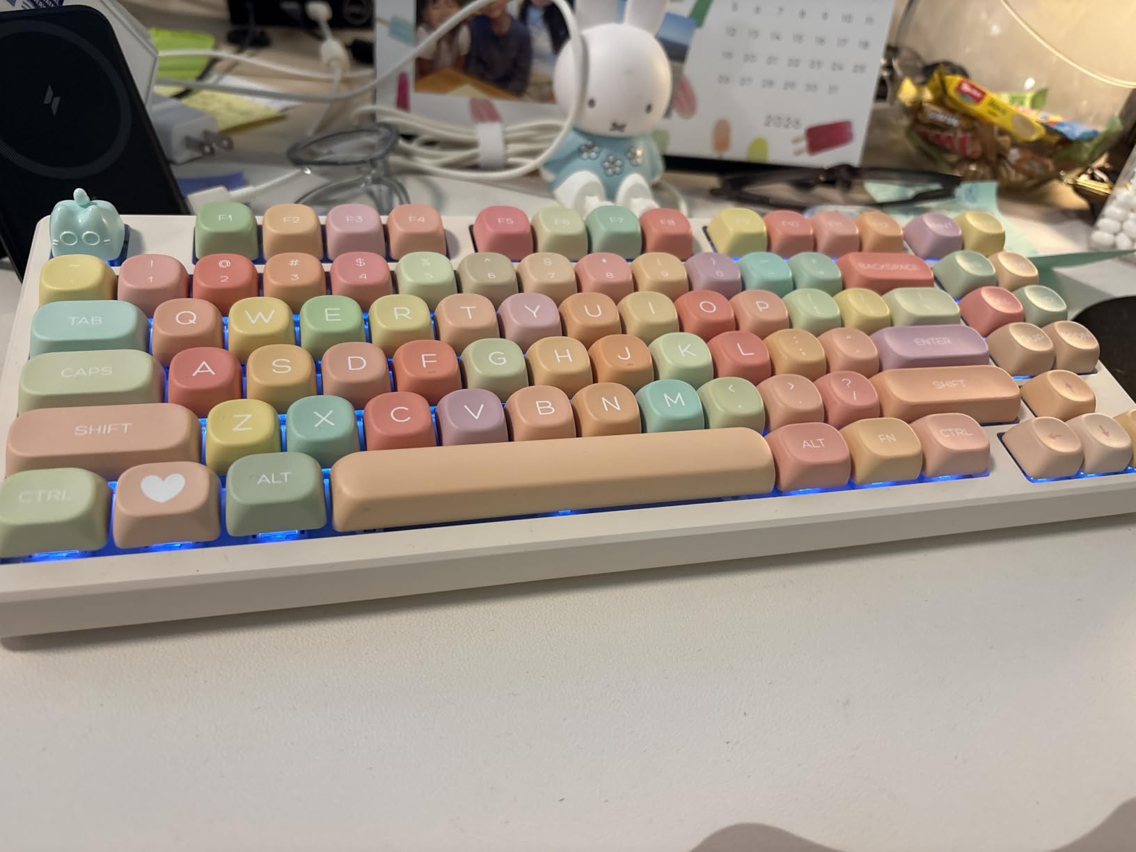 Kisnt KN85 Wireless Mechanical Keyboard, 75% Layout, Bluetooth/2.4GHz/USB-C, Custom RGB Backlit, Hot-Swappable Linear Switch, Creamy Sound for Gaming/Typing (Industrial Gray) customer photo 1