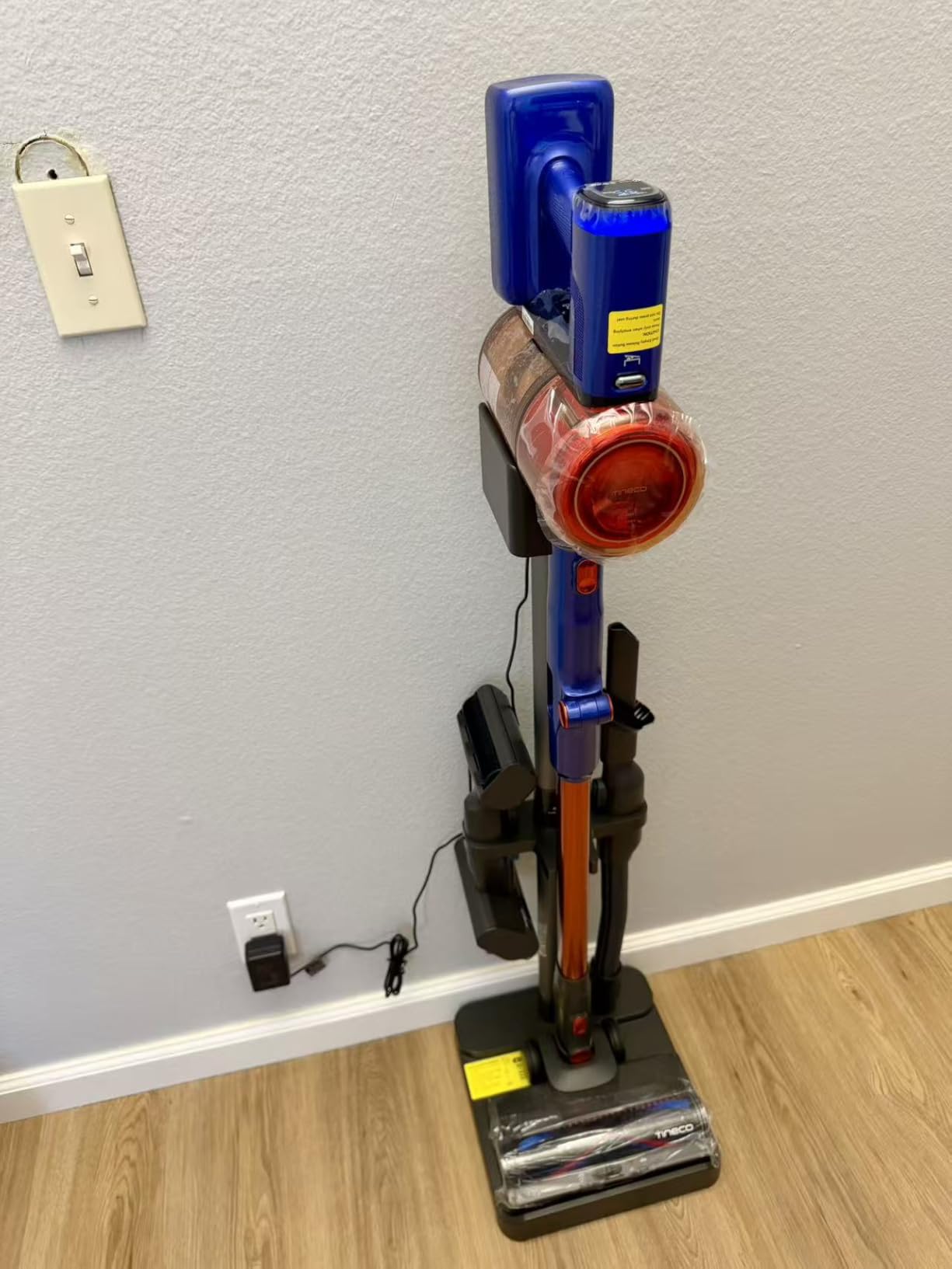 Tineco Pure ONE S70 Cordless Vacuum Cleaner, 200AW Powerful Suction, Up to 95min Runtime, Zero Tangle Brush, 180 Foldable Tube, Stick Vacuum Cleaner for Pet Hair, Carpet & Hard Floor (Gray) customer photo 1