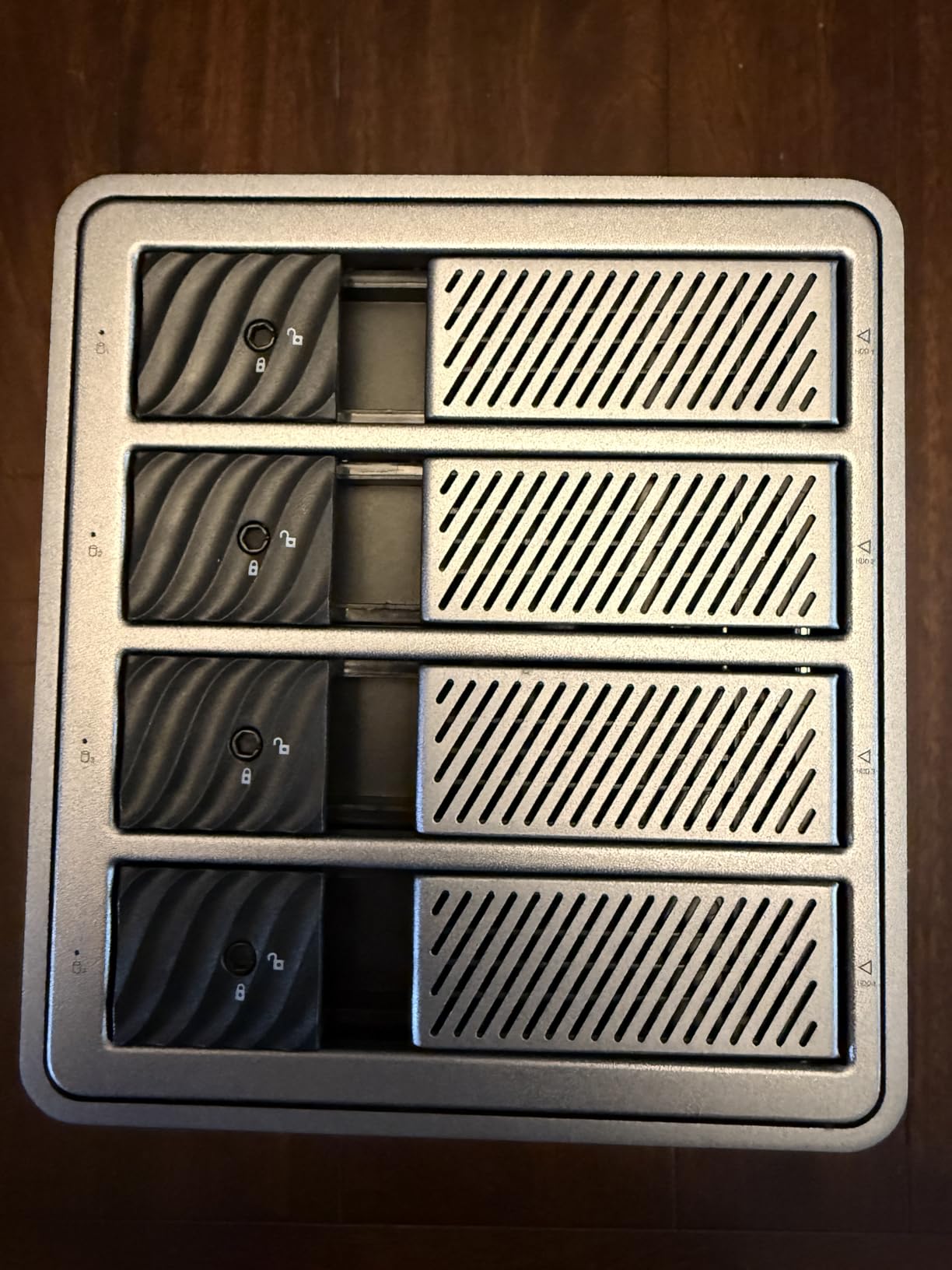 ORICO 4 Bay RAID Hard Drive Enclosure, 8 RAID Modes for 3.5-inch HDD up to 88TB, External Direct Attached Storage, Aluminum Alloy (9848RU3) customer photo 2