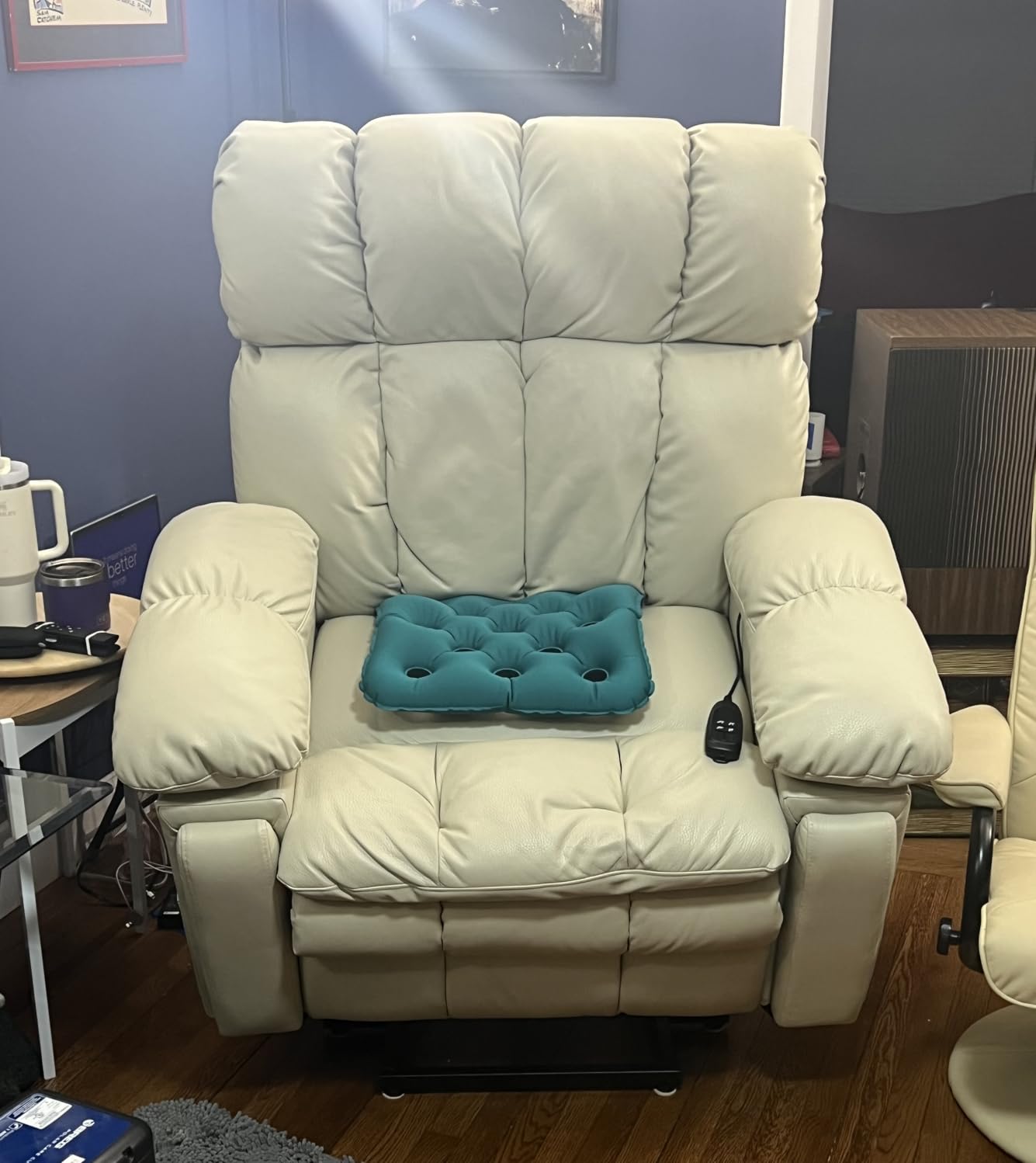 Big Tall Man Lay Flat Recliner with Massage Heat, Extra Wide Power Lift Recliner Chair for Elderly, Adjustable Headrest, Extended Footrest, USB Ports, Type C, Hidden Cup Holders, Storage Boxes, Beige customer photo 1