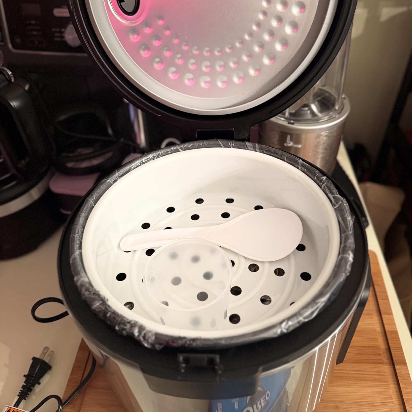 Gourmia Rice Cooker - 5 Qt Capacity, 20 Cup Cooked, 10 Cup Uncooked, Digital Controls, 6 Cooking Presets, Grain Cooker & Steamer, Nonstick Pot, Steam Tray, Delay Timer, Keep Warm, Stainless Steel customer photo 2