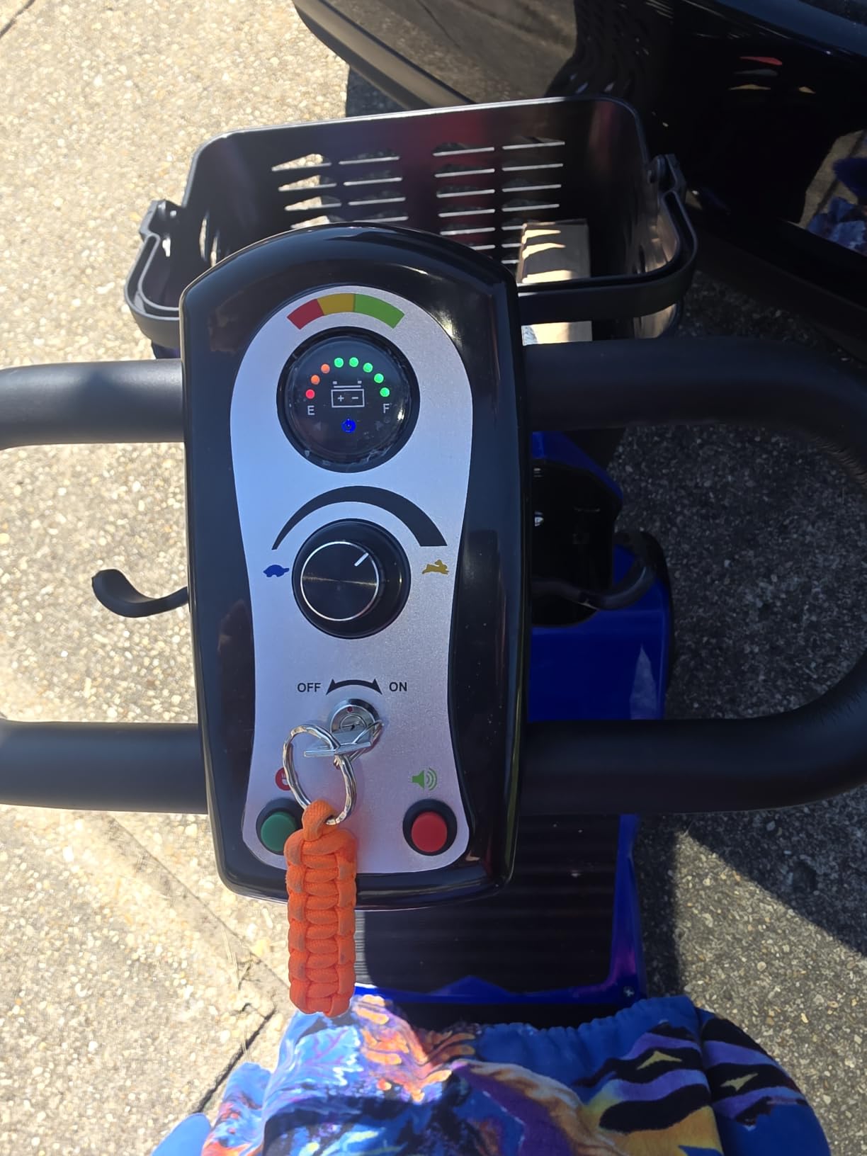 Foldable Mobility Scooters for Seniors, Blue Powered Electric Mobility Scooter, 330LBS Capacity, 15.5-Mile Range, 4 Wheel Lightweight Mobility Scooters for Adults, Folding Travel Motorized Scooter customer photo 2
