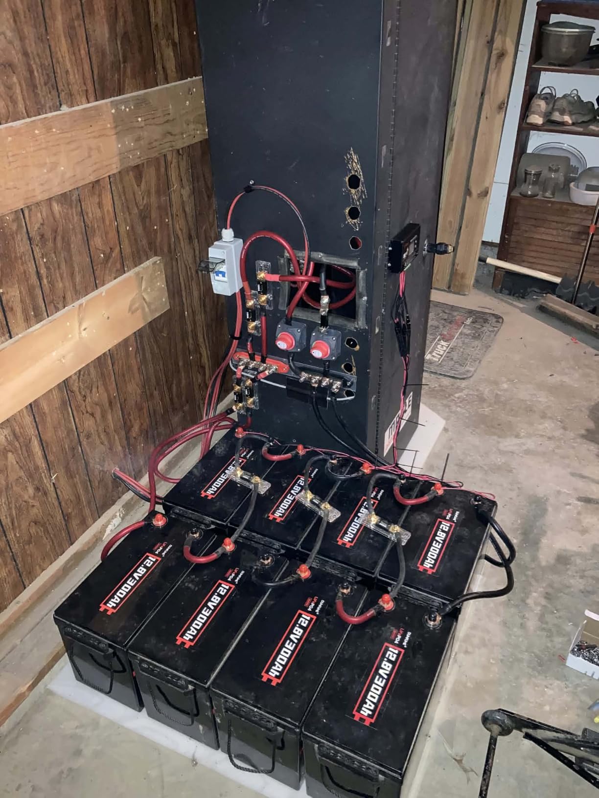 12V 600Ah LiFePO4 Lithium Battery Built-in 200A BMS | 15000+ Deep Cycle 7200Wh Low Temp Protection IP65 Waterproof for Marine, RV, Solar System, Off Grid, Home Energy Storage customer photo 2