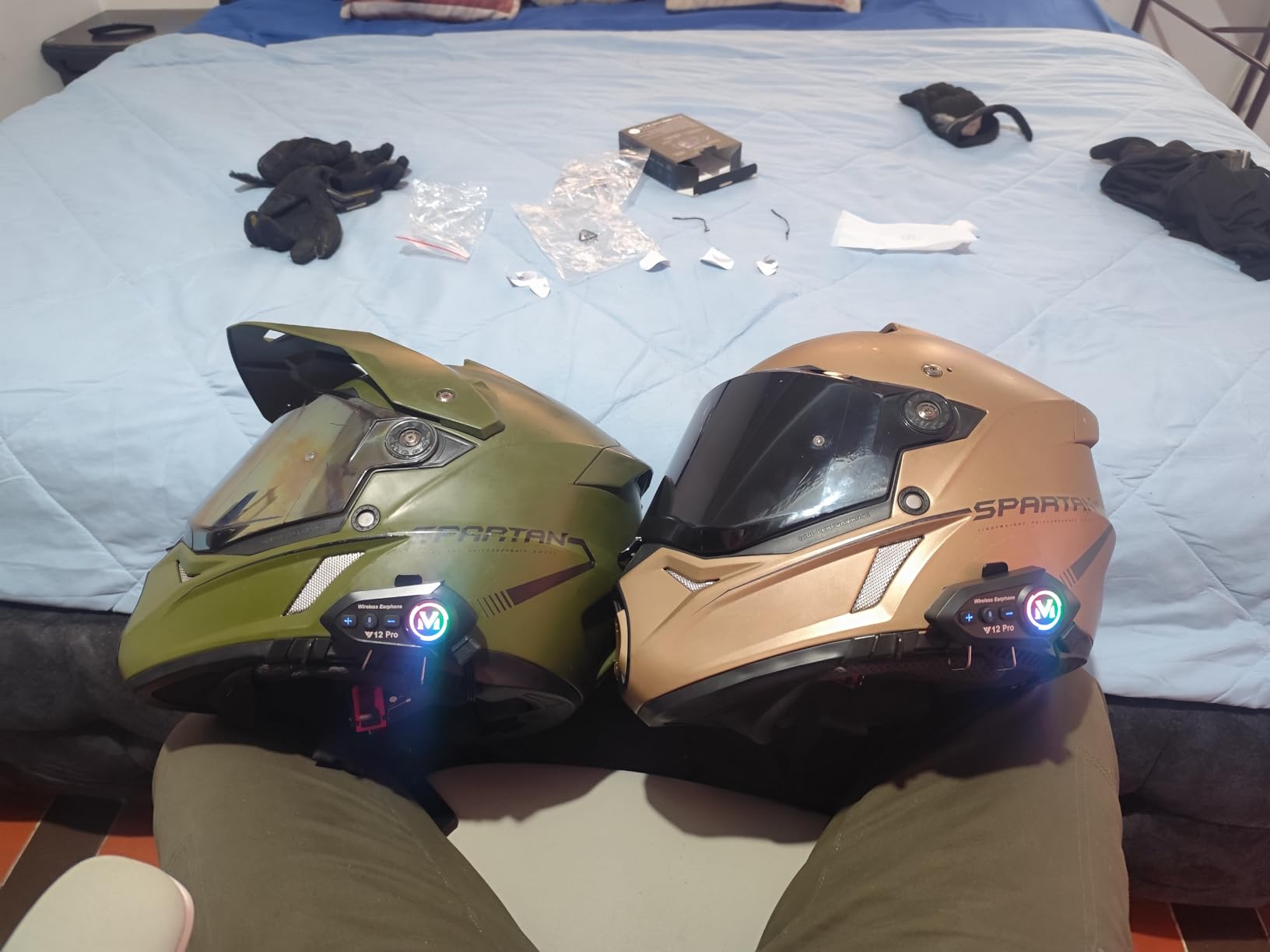 Motorcycle Helmet Bluetooth Headset 2 Way Intercom 550 Yards,HIFI Sound,Noise Cancellation,Music Share,1000mAh,Helmet Speakers Headphones FM,Easy to Connect/Use with Gloves,Waterproof,Voice Assistant customer photo 2