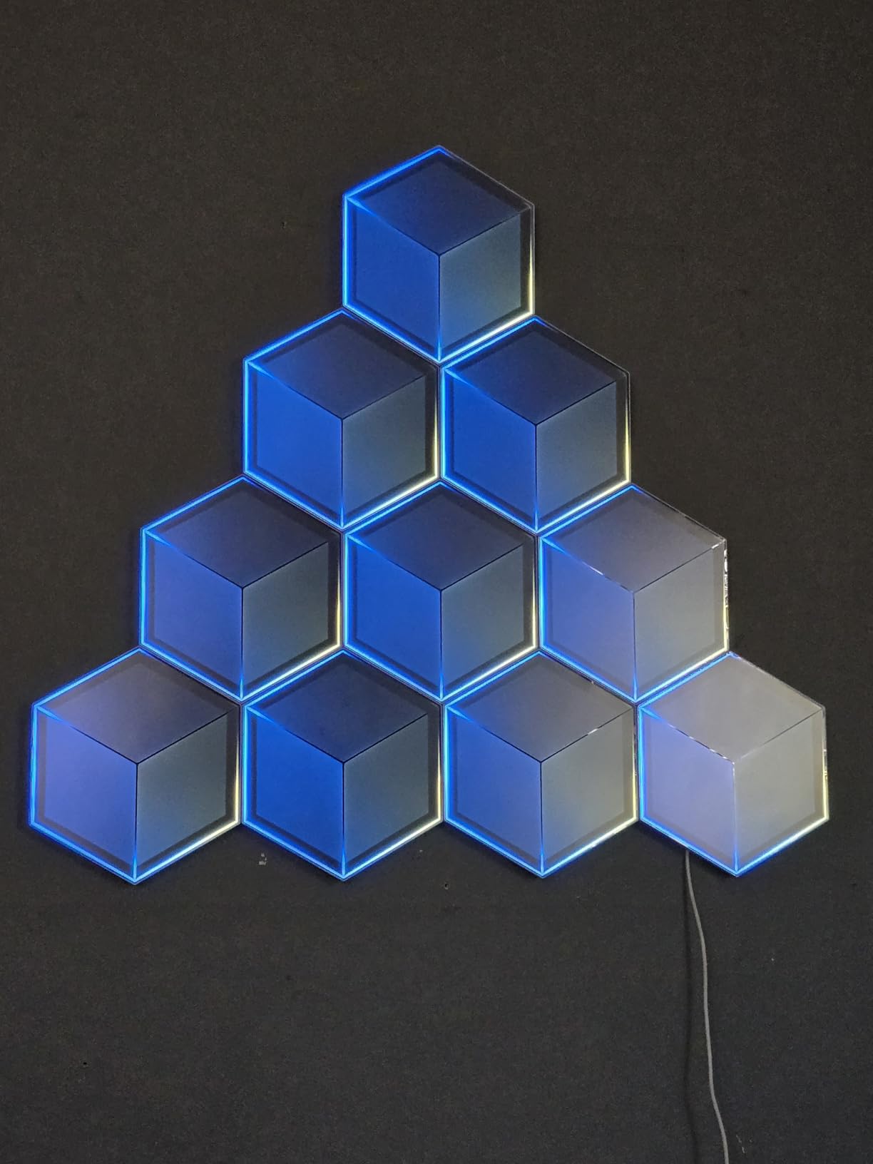 Glide Hexagon Light Panels Ultra, RGBIC 3D Wall Lights with DIY | 60 Scenes and 129 Lamp Beads, Upgraded Gaming Light for Gaming Room, Compatible with Alexa, 10 Pack Meteor Gray customer photo 2
