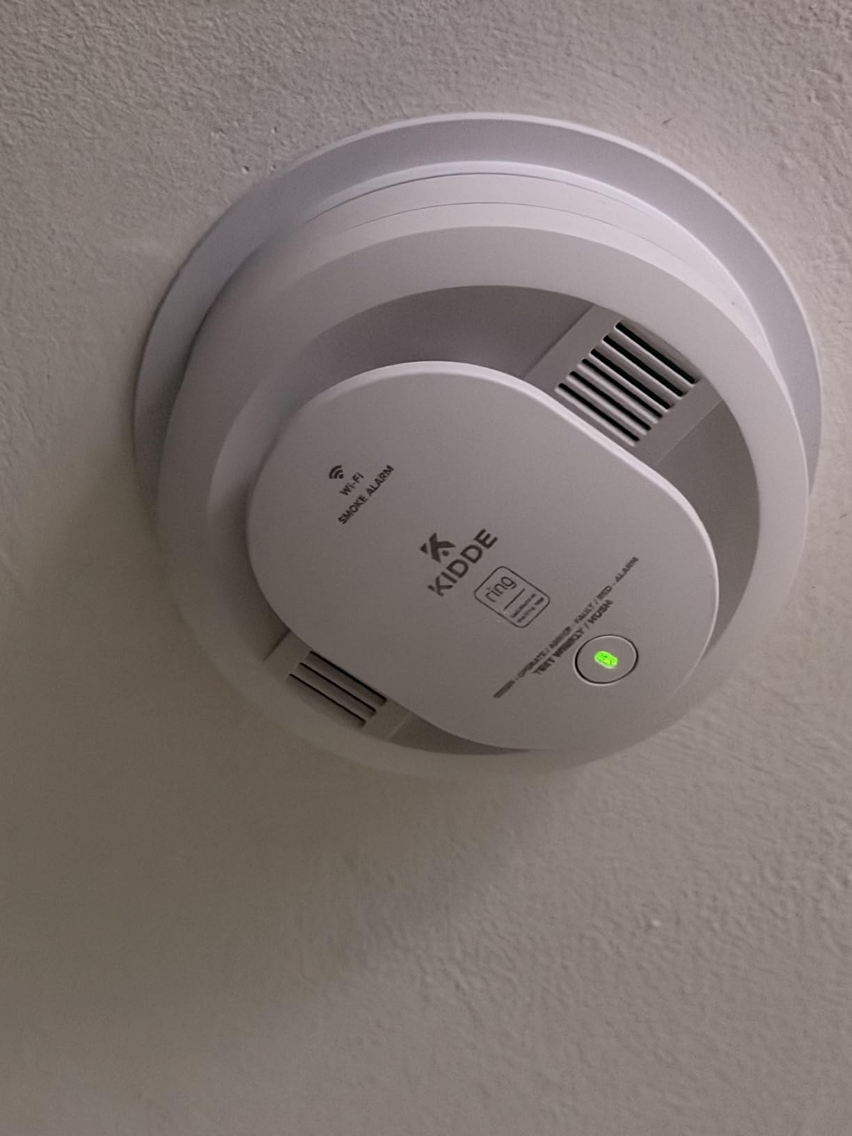 Kidde Smart Smoke Detector, Ring App Enabled for Real-Time Notifications, Hardwired Alarm, AA Backup Battery customer photo 1