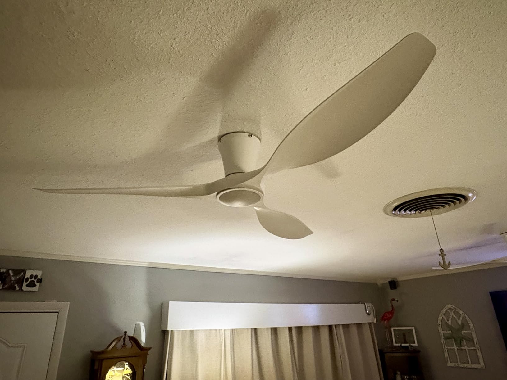TALOYA 52 inch Smart Ceiling Fan, Low Profile Ceiling Fan with Light and Remote/App Control, Flush Mount, Quiet Reversible Motor for Living Room Bedroom Patio White customer photo 1