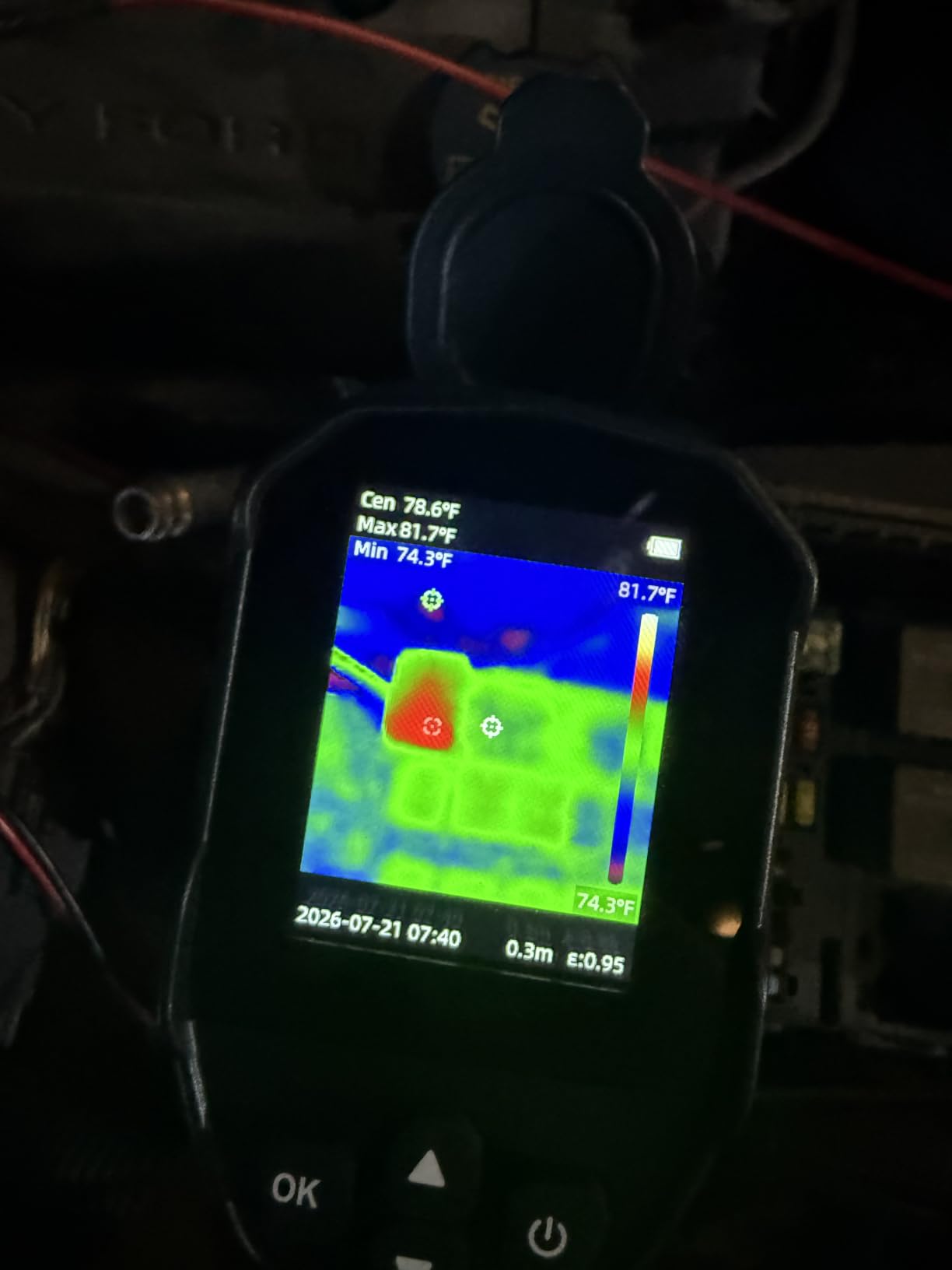 Thermal Camera, 240 x 240 TISR Resolution for Home Inspection | 25Hz Refresh Rate, -4°F to 1022°F Temp Range with High/Low Temperature Alarm, 50°FOV Handheld Thermal Imaging Camera customer photo 1