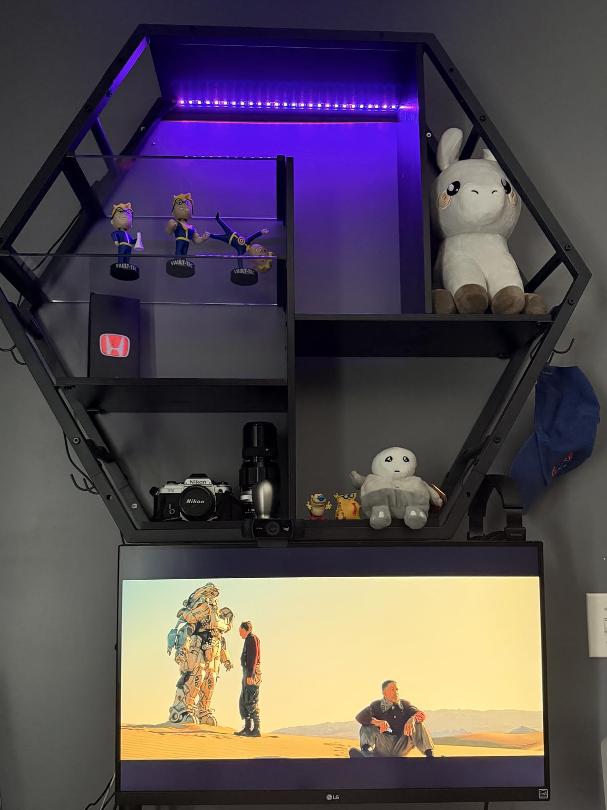 kepptory 39 inch Large Gaming Floating Shelves with LED Lights, Gaming Shelf for Wall with 2 Glass Shelves, Wall Display Shelf with 8 Hooks, White customer photo 1