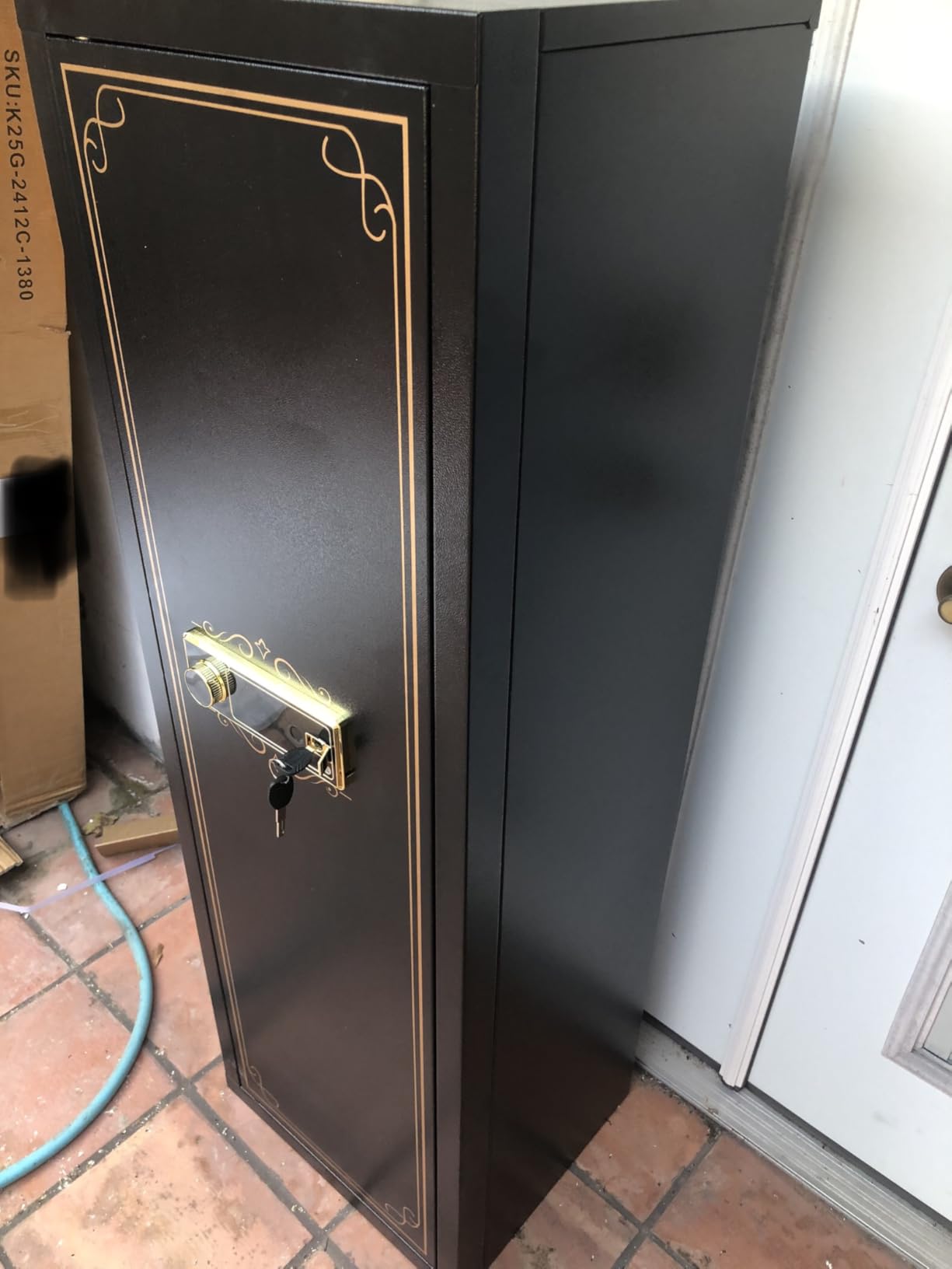 KARINI Biometric Gun Safe for Rifles and Pistols, 10-12 Rifle Safe with Quick Fingerprint Access, Alarm System, Adjustable Shelves & Ammo Storage, Gun Cabinet for Home, Office, and Garage customer photo 1