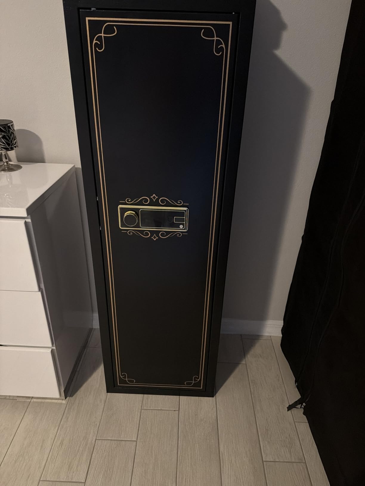 KARINI Biometric Gun Safe for Rifles and Pistols, 10-12 Rifle Safe with Quick Fingerprint Access, Alarm System, Adjustable Shelves & Ammo Storage, Gun Cabinet for Home, Office, and Garage customer photo 2