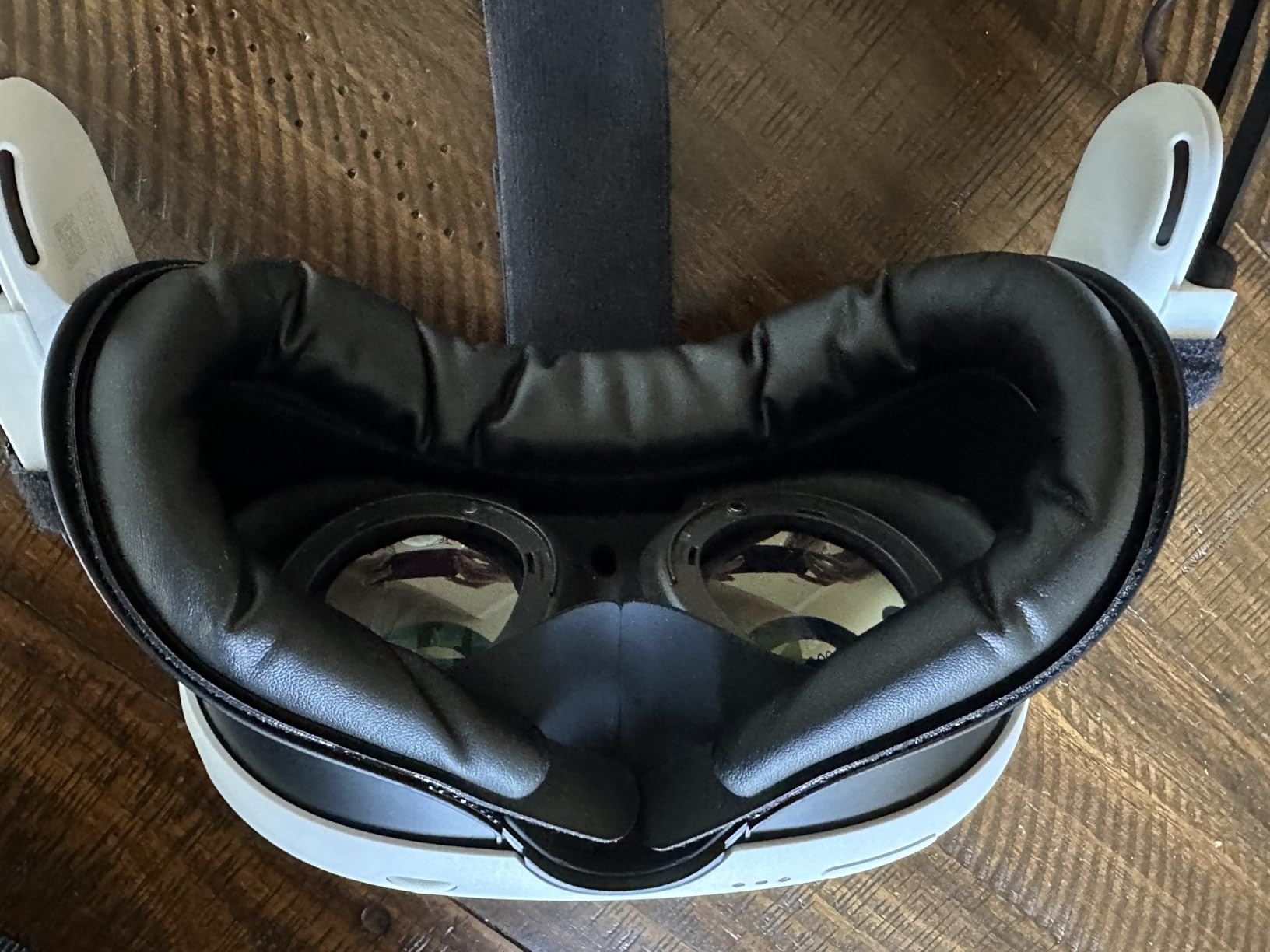 KIWI design V3 Facial Interface Only for Quest 3, 2 Skin-Friendly Face Pads | 16 Vent Holes for Superior Breathability, Unique L-Shaped Bracket Minimizes Light Leakage, VR Accessories Fit Quest 3(Not 3S) customer photo 1