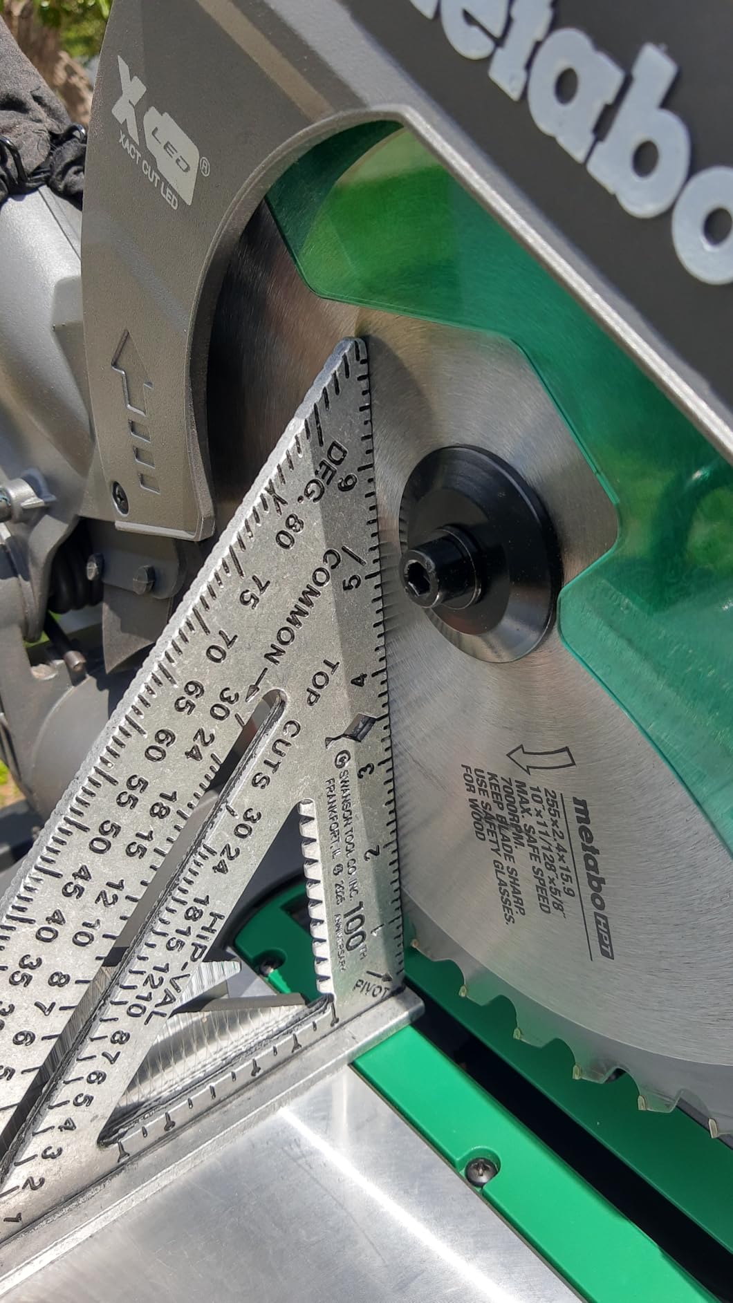 Metabo HPT 10-Inch Single Bevel Compound Miter Saw, 15-Amp Power Saw with Xact Cut Shadow Line, Precision Miter Angles, Single Bevel 0-45°, 40T TCT Miter Saw Blade, Lightweight Design, C10FCG2 customer photo 2