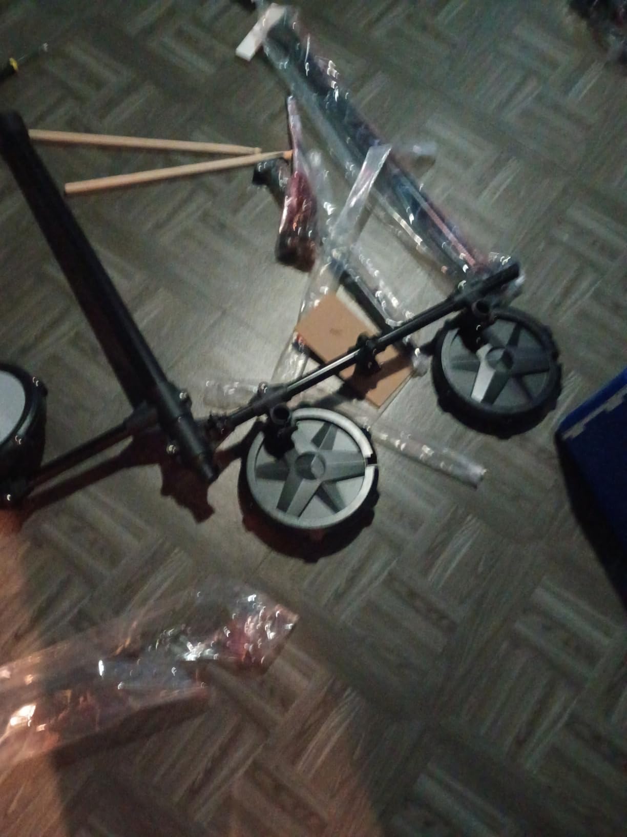 RVONE Electric Drum Set for Beginner with Kick Hammer Pedal, 10