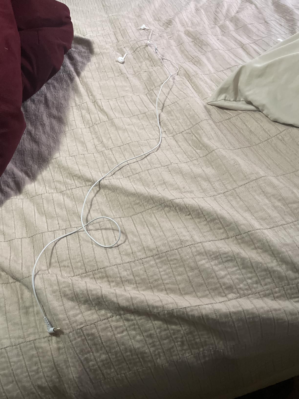 AMVR Noise-Isolating in-Ear Headphones Compatible with Meta Quest 3 - VR Accessories Low Bass Earphones with Custom Silicone Earplugs and Strap Holder | Enhance 360-Degree Surround Sound customer photo 2