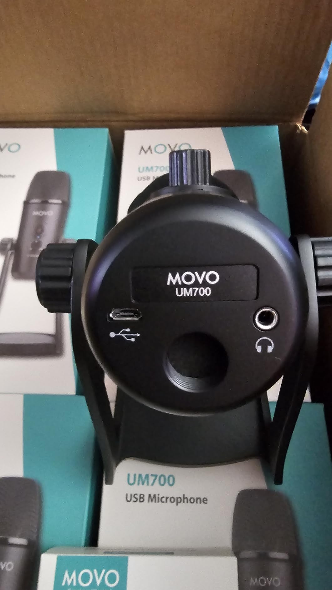 Movo 4-Person USB Podcast Equipment Bundle - 4 Condenser Mics, Hub & Case customer photo 2