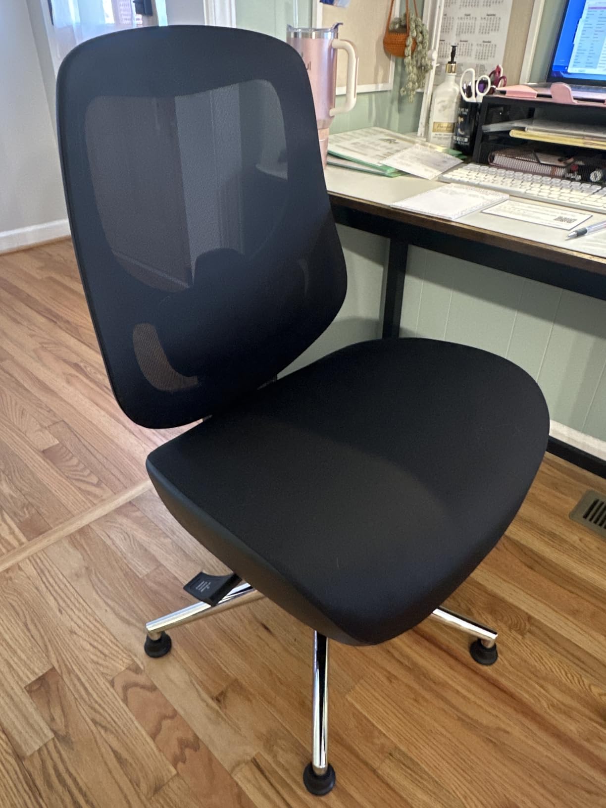 750lbs Big and Tall Office Chair with Wide Thick Seat Cushion for Heavy People Ergonomic Computer Mesh Desk Chairs with 4D Armrests, Adjustable Lumbar Support for Adults 8 Hours daliy Work customer photo 1