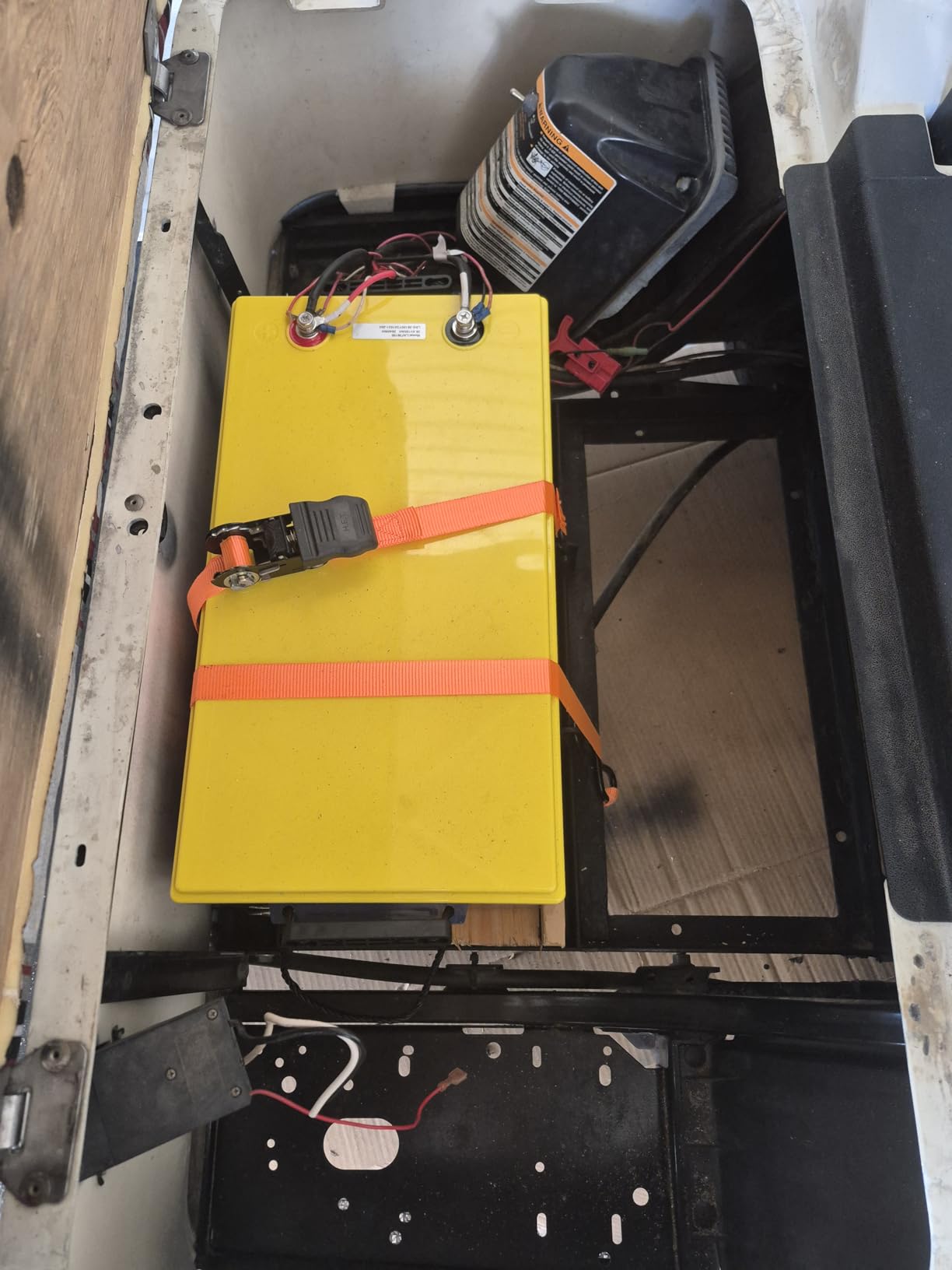 LOSSIGY 36V Lithium Golf Cart Battery, 36 Volt 100Ah LiFePO4 Battery with 25A Lithium Charger, Perfect for Golf Carts,Trolling Motors, Marine, Built in 200A BMS,Peak Current 1000A customer photo 2