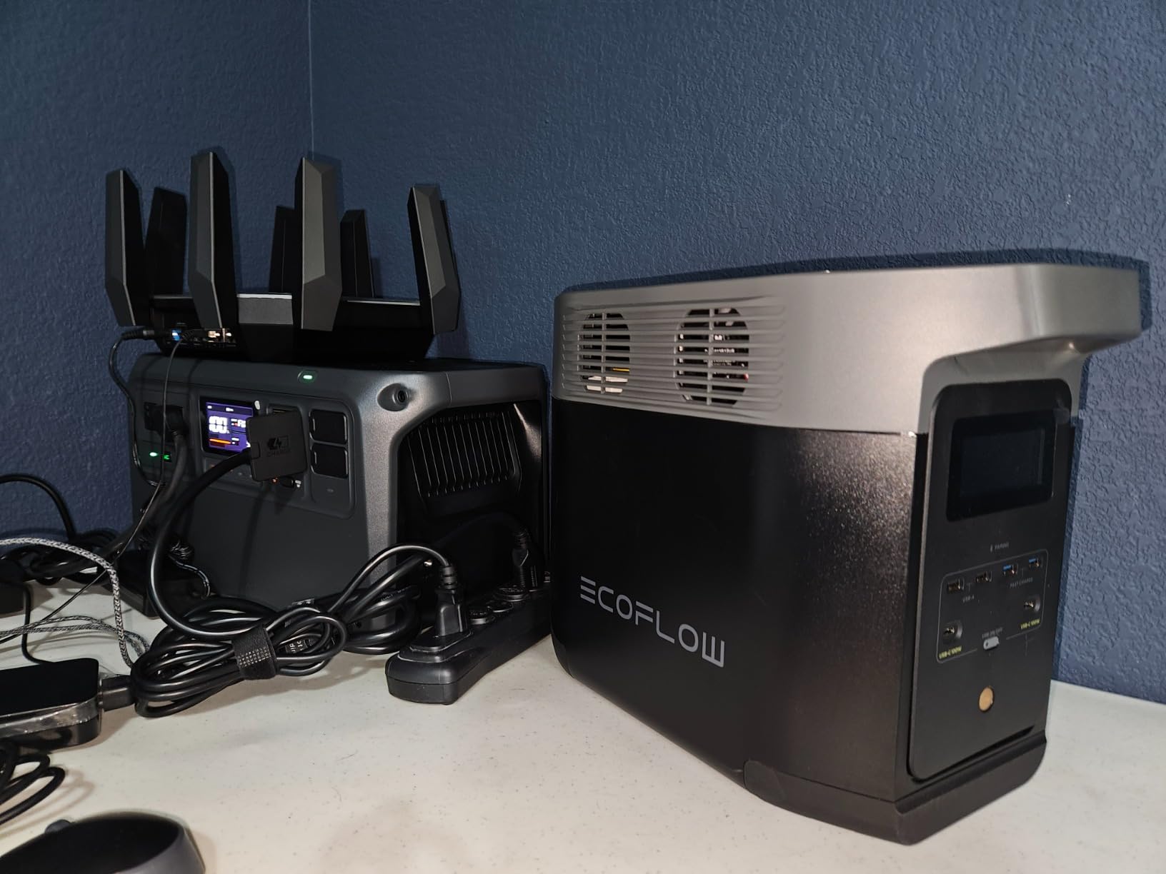 DJI Power 1000 V2 Portable Power Station, 1024Wh LFP Battery, Compact Size, 2600W Stable Output, 0-80% Recharge in 37 Mins, Electric Generator for Home, Camping, RVs, Off-Grid customer photo 1