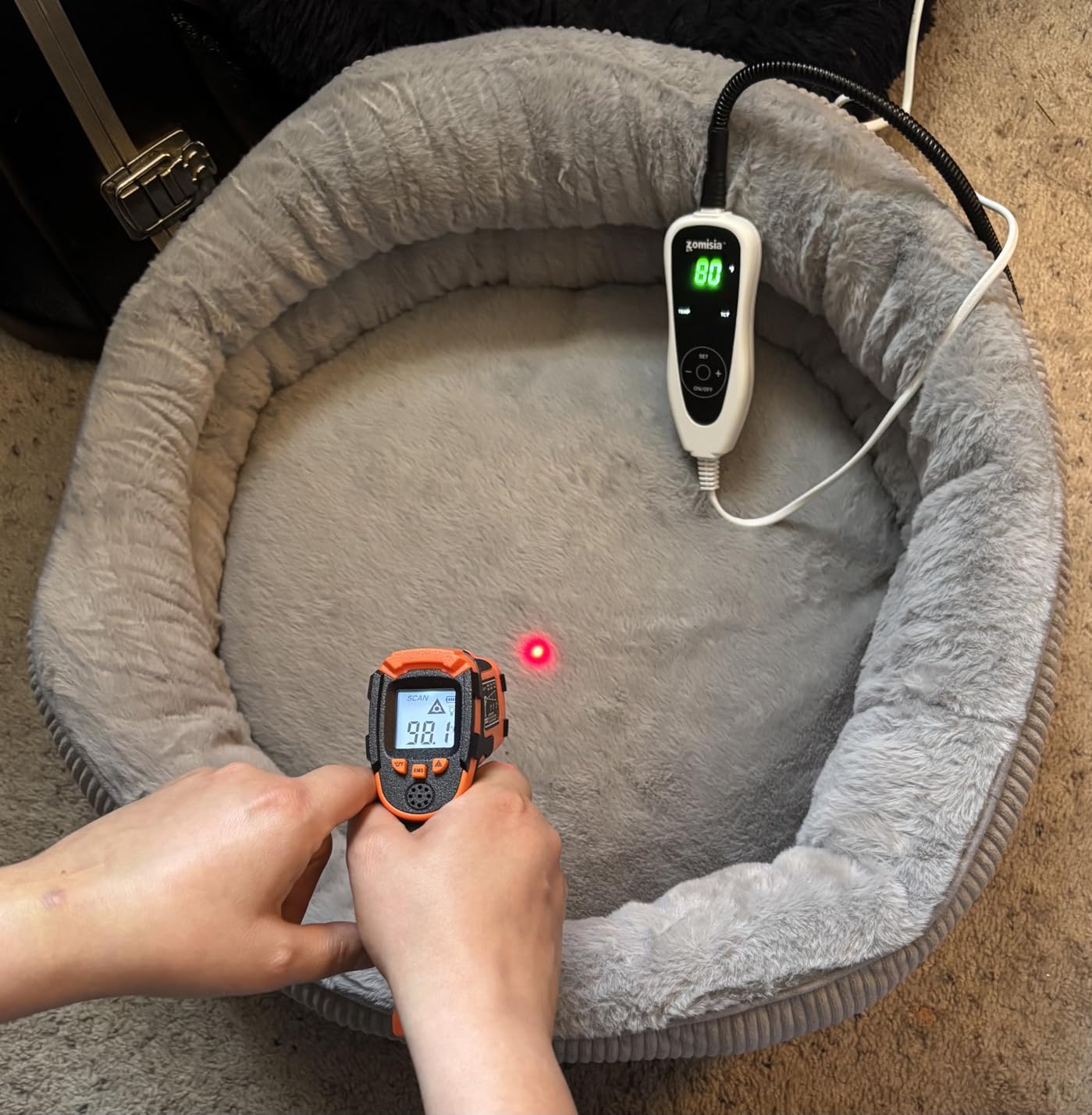 ZOMISlA Heated Cat Bed for Indoor Cats, 25 Timer & 11 Temp Adjustable, Grey | Removable Pet Heating Pad, Round Soft Cat Bed with Washable & Waterproof Cover, Non-Slip Bottom, Chew Resistant Cord, 21