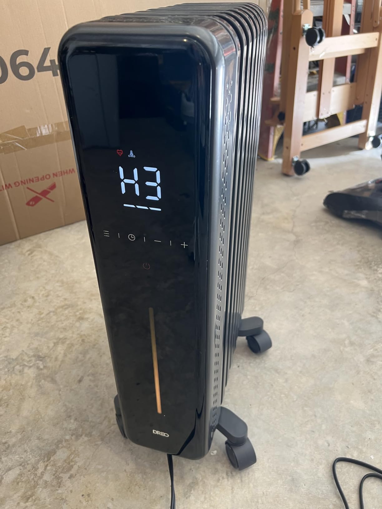DREO Oil Filled Radiator Heater for Indoor Use, 8 Safety Protection, 1500W Electric Heaters for Large Room, 8 Fins, with Remote, 4 Modes, Digital Thermostat, 24H Timer, Quiet customer photo 2