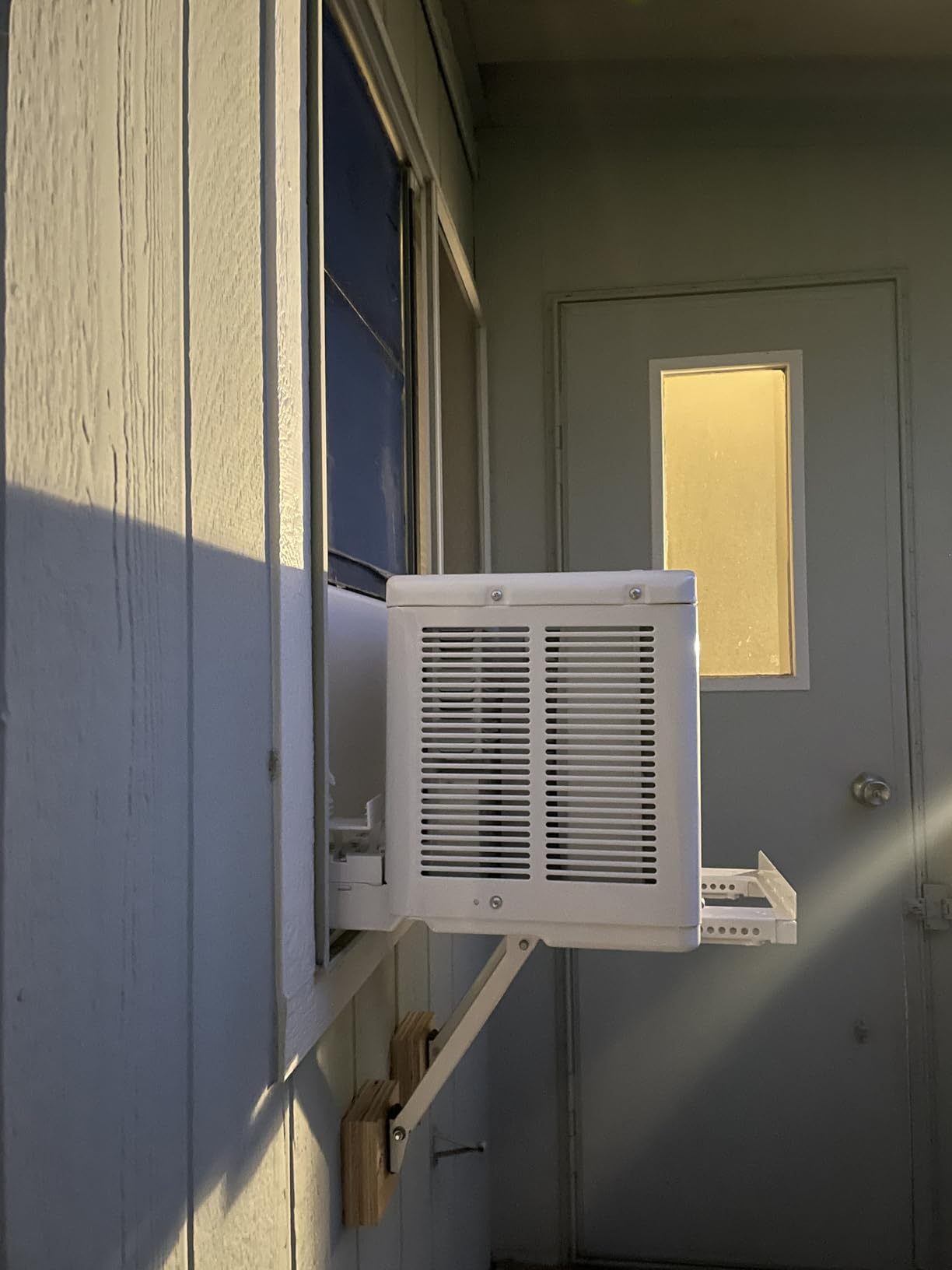 Midea 8,000 BTU U Shaped Smart Inverter Window Air Conditioner - Cools 350 Sq Ft, Ultra Quiet with Open Window Flexibility - Alexa/Google Assistant Compatible - 37% Energy Savings, Remote (Updated) customer photo 2