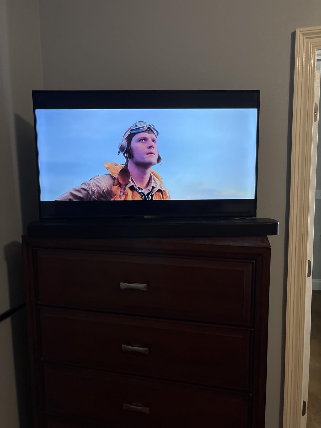 JBL Bar 300MK2-5.0 Channel All-in-one soundbar with Dolby Atmos, MultiBeam 3.0 & PureVoice 2.0, Easy Sound Calibration, ONE App and Works with Voice Assistant-Enabled Speakers (Black) customer photo 1
