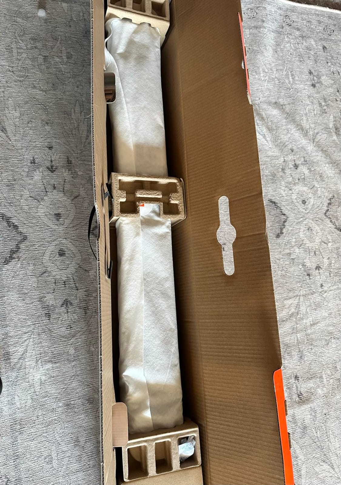 JBL Bar 300MK2-5.0 Channel All-in-one soundbar with Dolby Atmos, MultiBeam 3.0 & PureVoice 2.0, Easy Sound Calibration, ONE App and Works with Voice Assistant-Enabled Speakers (Black) customer photo 2