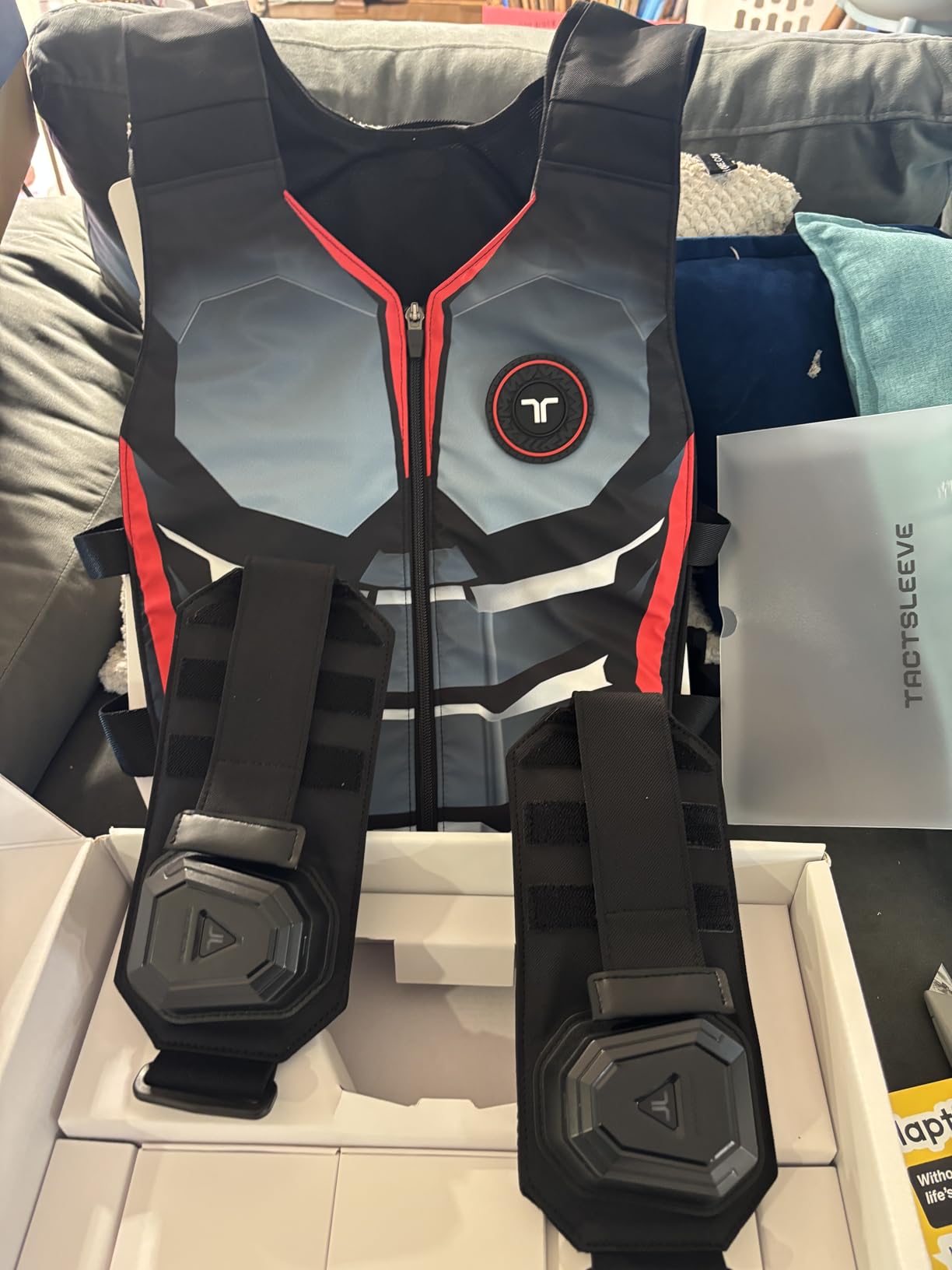 bHaptics Starter Bundle Onyx | TactSuit Air Onyx & TactSleeve for VR & PC Gaming | Sim Racing, Music customer photo 1
