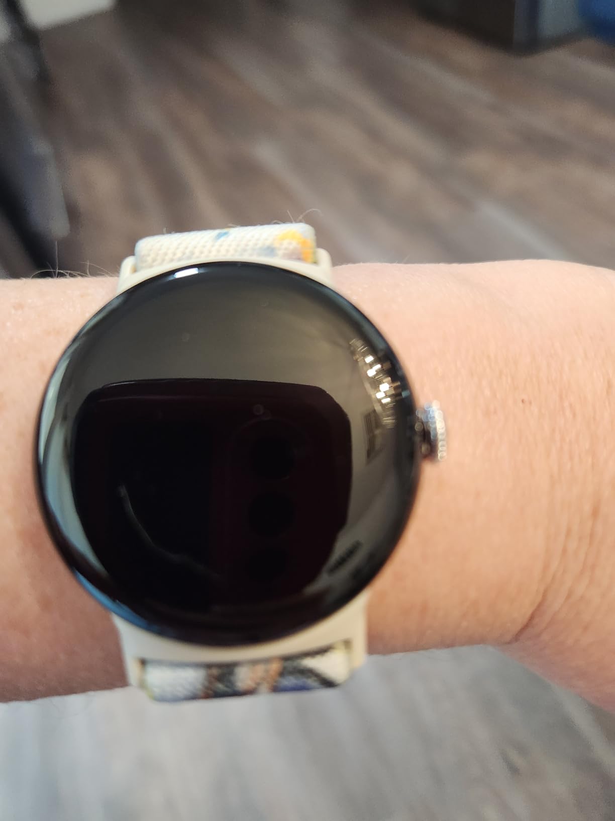 Pixel Watch 4 (45mm) - Smartwatch - Moonstone Active Band - Wi-Fi | Android smartwatch, heart rate, fitness, and sleep tracking, 30-hour battery, Gemini built in, water resistant customer photo 2