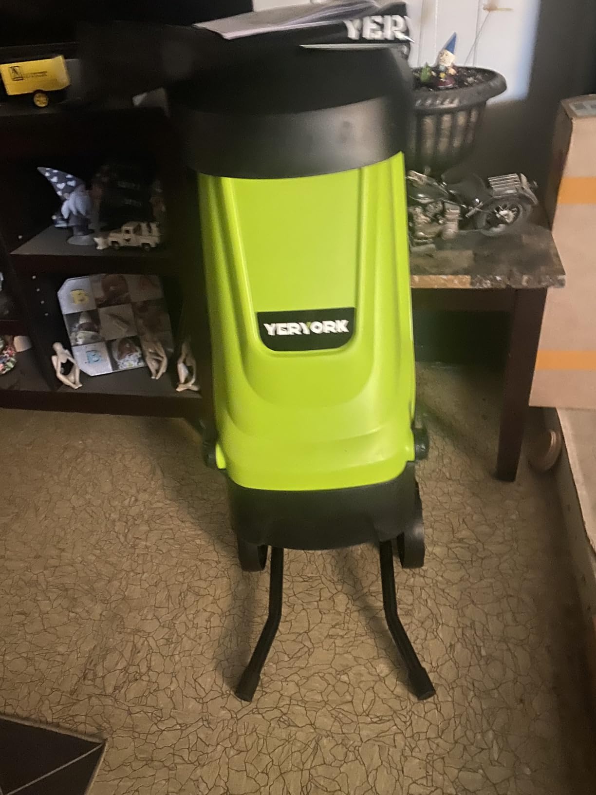 Yeryork Wood Chipper, 15-Amp 1.8