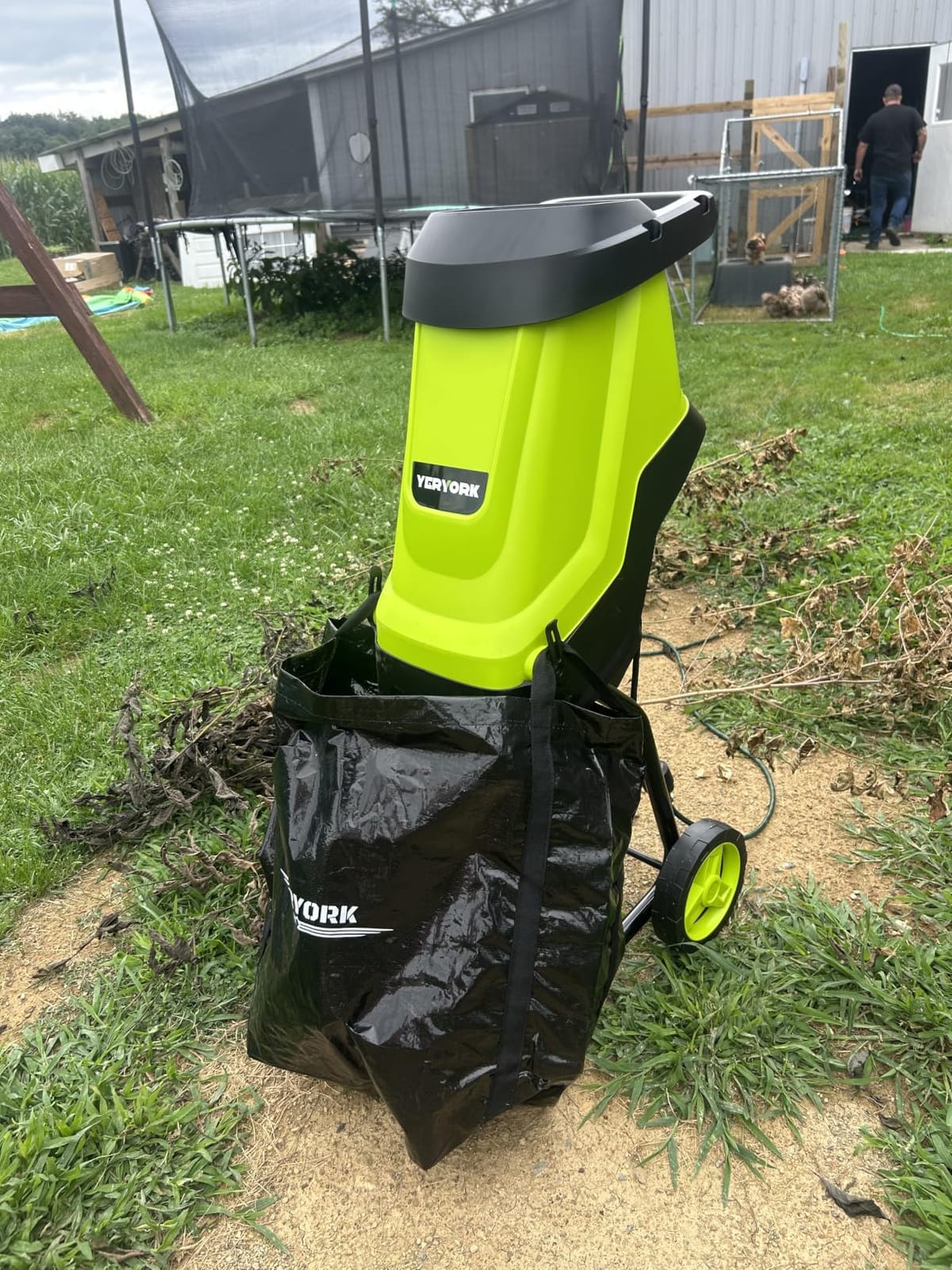 Yeryork Wood Chipper, 15-Amp 1.8
