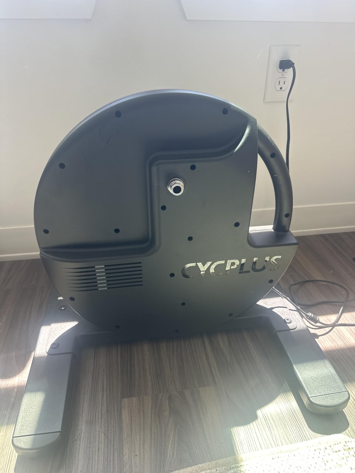 CYCPLUS Smart Bike Trainer R200, 2200W, 19% Gradient, Brushless Motor | Supports Self-Powered and Plug-In, Virtual Shifting, Uphill & Downhill Simulation, Super Quiet, Cassette Not Included customer photo 1